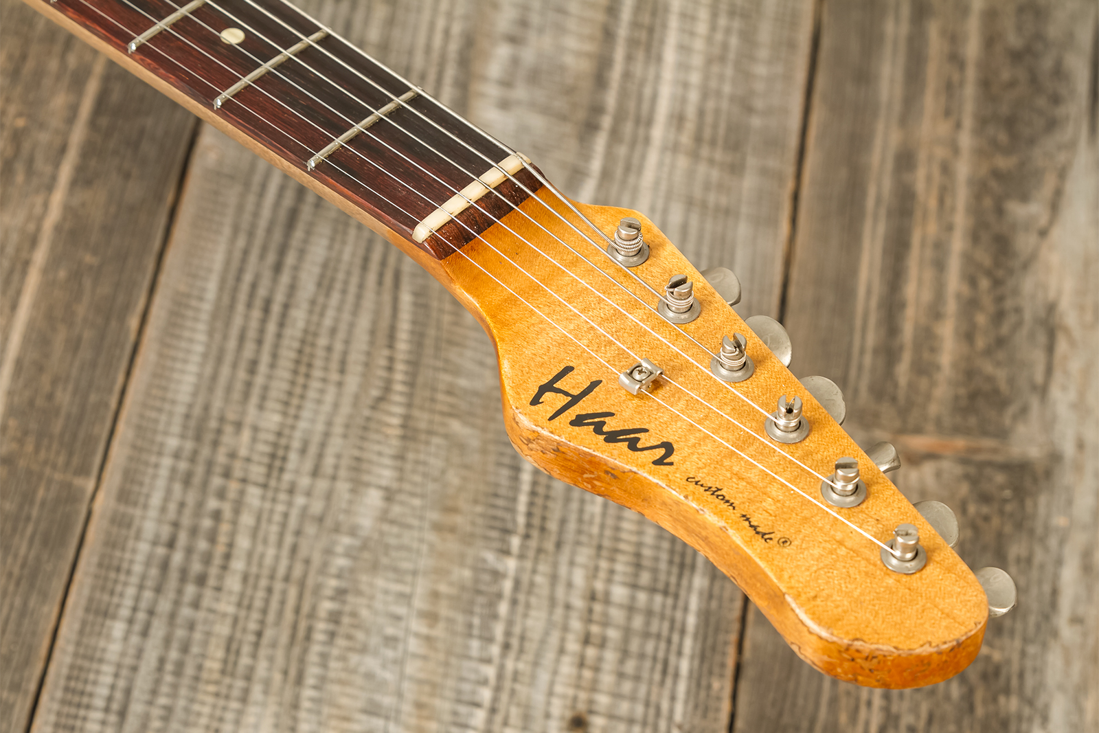 Haar Guitars Trad S 3s Lindy Fralin Trem Rw #42274 - Aged Fiesta Red - Guitarra eléctrica con forma de str. - Variation 8
