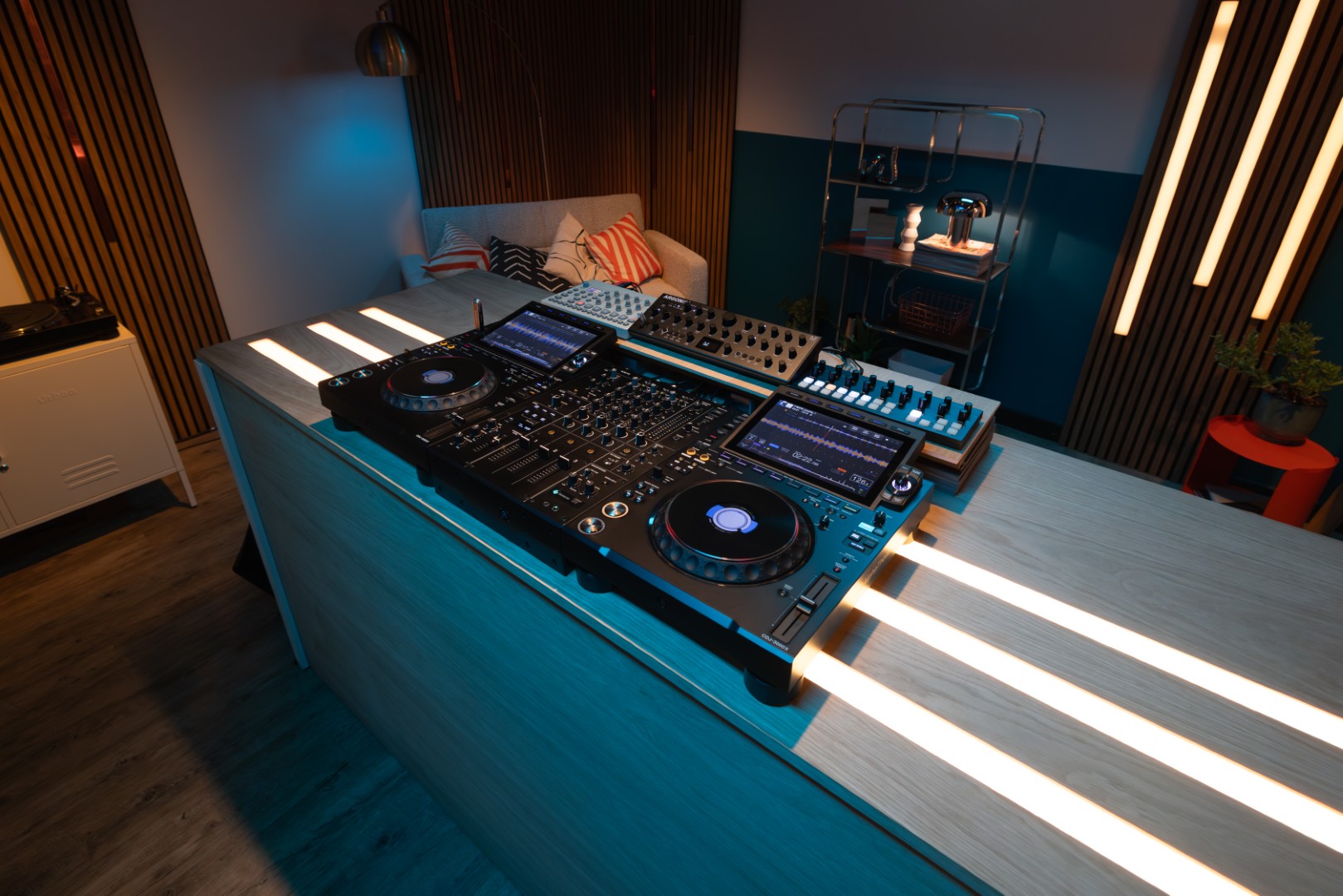 Alphatheta Djm-v5 - Mixer DJ - Variation 19