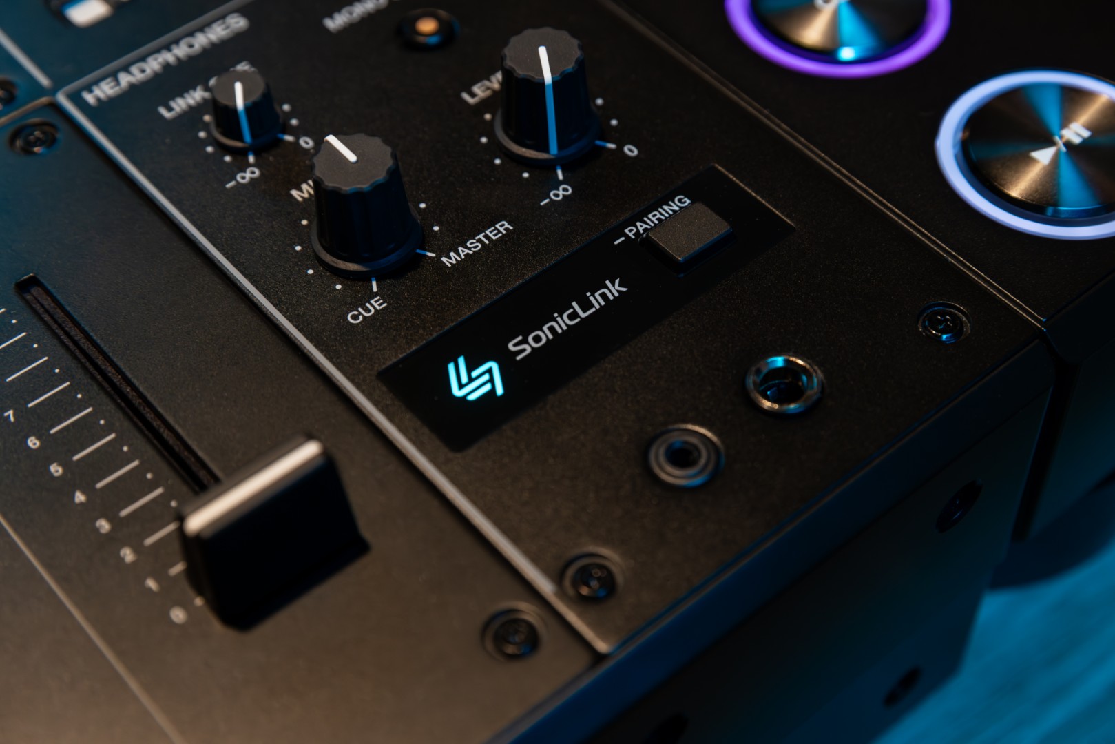 Alphatheta Djm-v5 - Mixer DJ - Variation 8