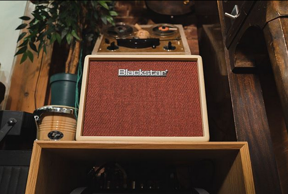 Blackstar Debut 15e 15w 2x3 Cream - Combo amplificador para guitarra eléctrica - Variation 4