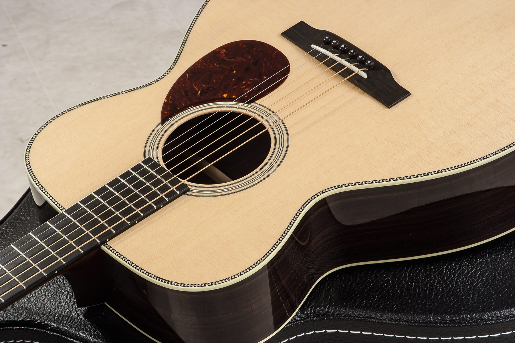 Collings Om2h Orchestra 3/4 Nut Satin Neck Torch Peghead #27455 - Natural - Guitarra acústica & electro - Variation 2