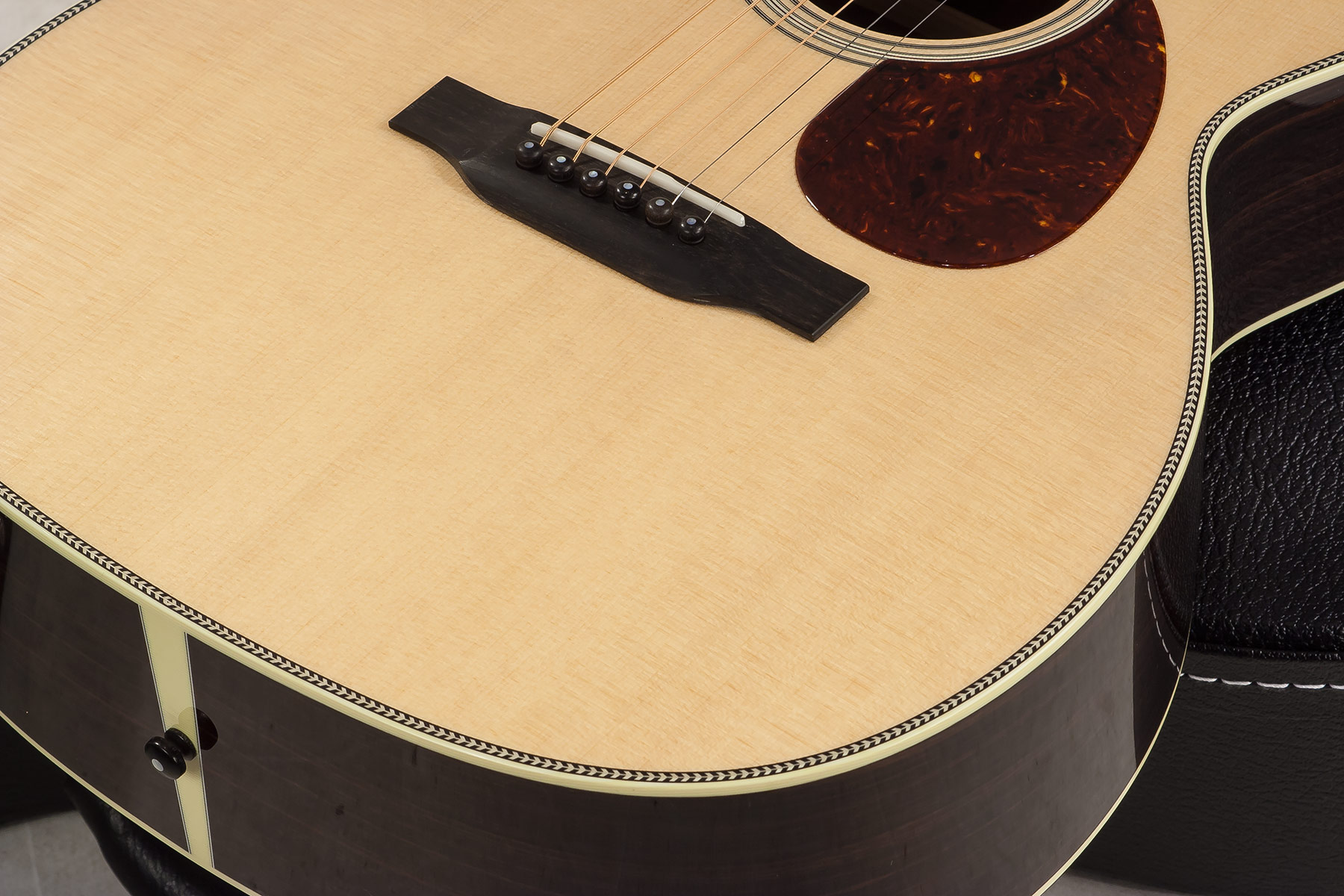 Collings Om2h Orchestra 3/4 Nut Satin Neck Torch Peghead #27455 - Natural - Guitarra acústica & electro - Variation 3