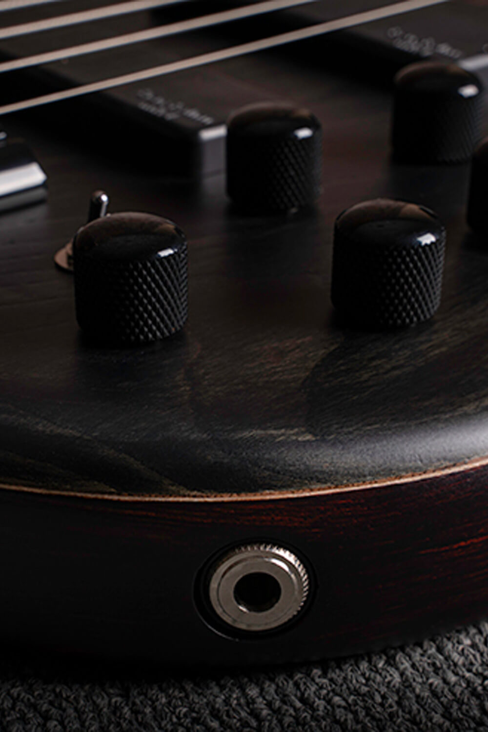 Cort B5 Element Artisan 5c Active Bartolini Mn - Open Pore Trans Black - Bajo eléctrico de cuerpo sólido - Variation 2