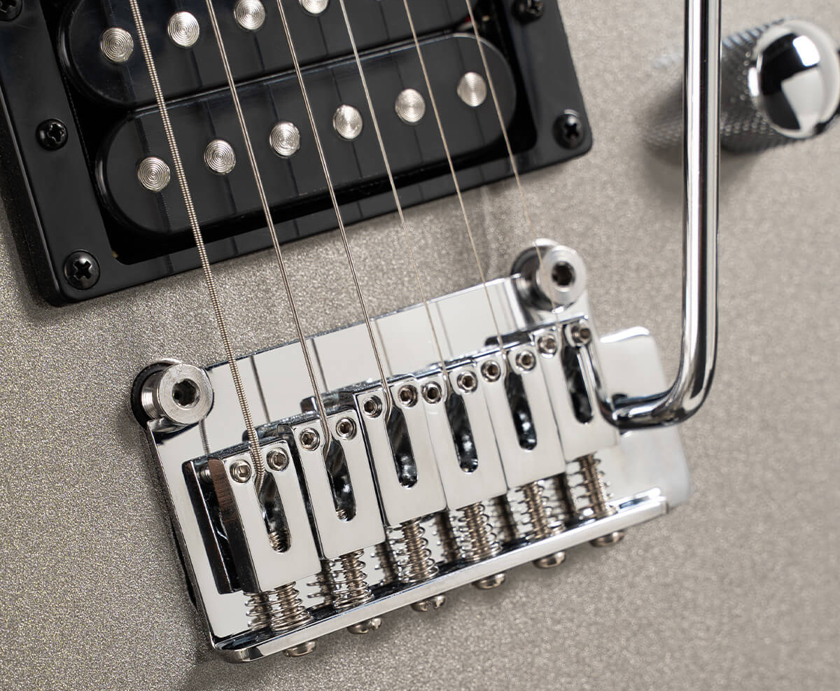 Cort X200 Hsh Trem Jat - Silver - Guitarra eléctrica con forma de str. - Variation 4