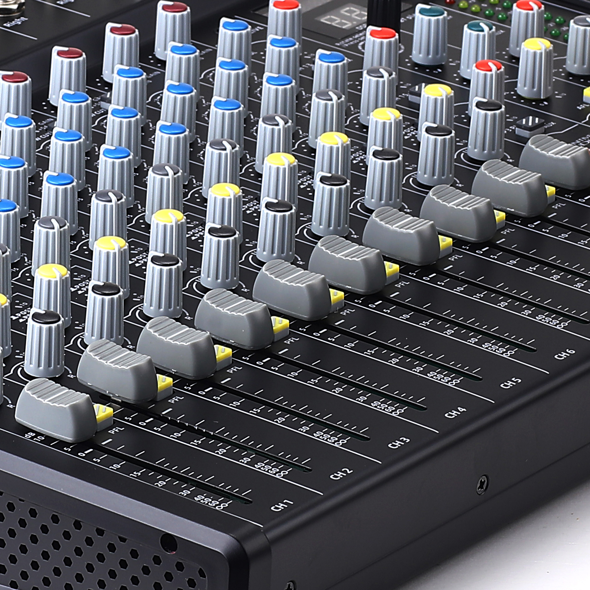 Definitive Audio Tml 8 Bu Dsp - Mesa de mezcla analógica - Variation 5