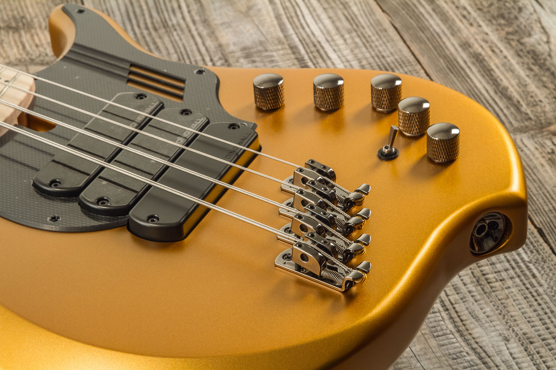 Dingwall Adam Nolly Getgood Ng3 4c Signature 3pu Active Mn - Gold Matte - Bajo eléctrico de cuerpo sólido - Variation 4