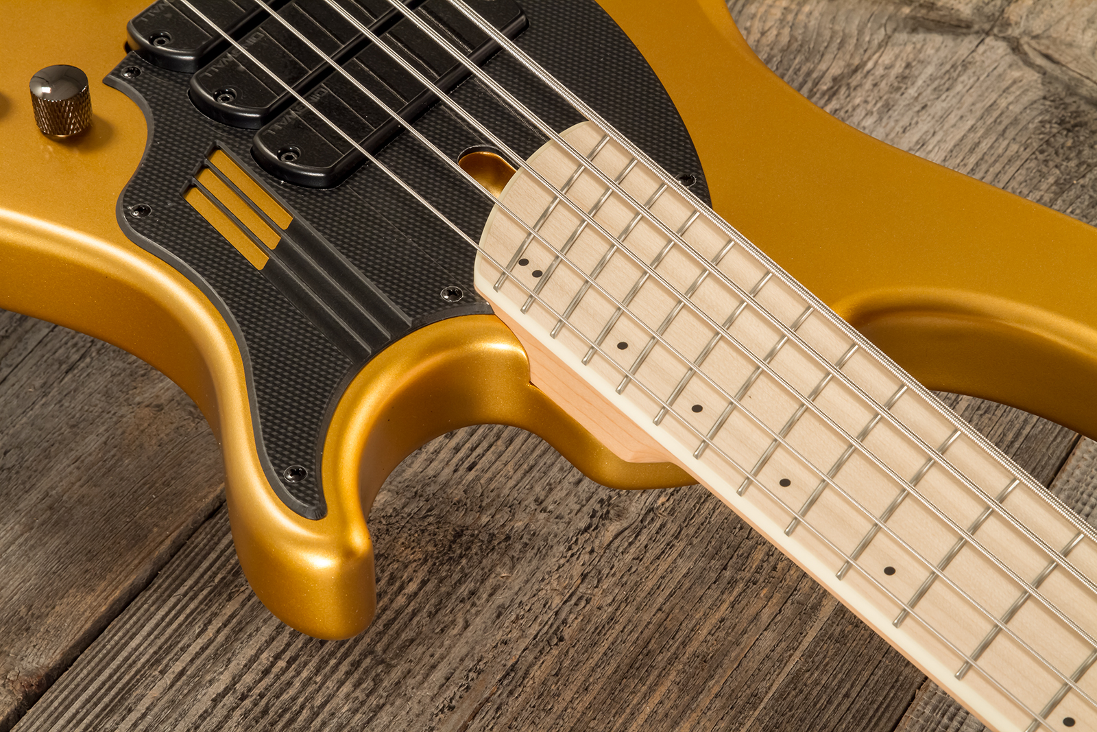 Dingwall Adam Nolly Getgood Ng3 5c Signature 3pu Active Mn - Gold Matte - Bajo eléctrico de cuerpo sólido - Variation 5