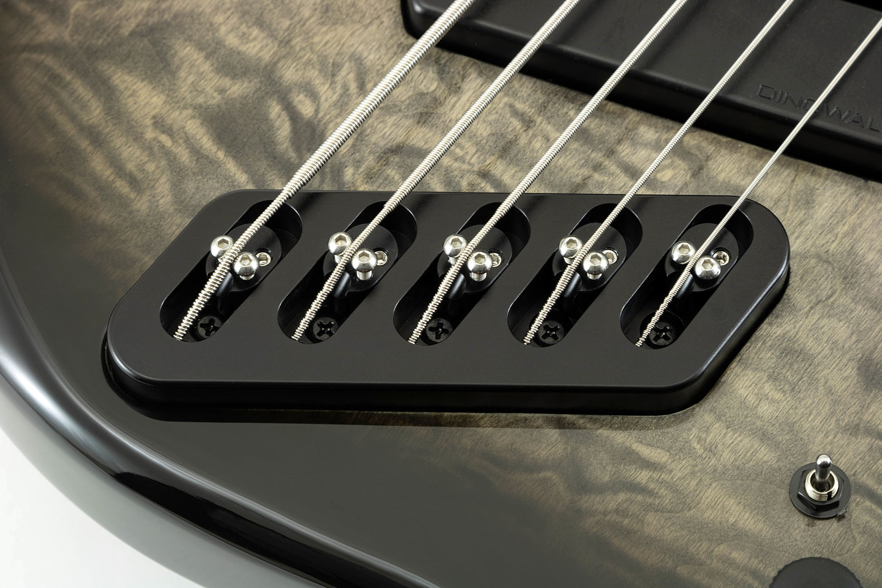 Dingwall Combustion Nashville Cn3 5c 3pu Active Pf - 2-tone Black Burst - Bajo eléctrico de cuerpo sólido - Variation 3