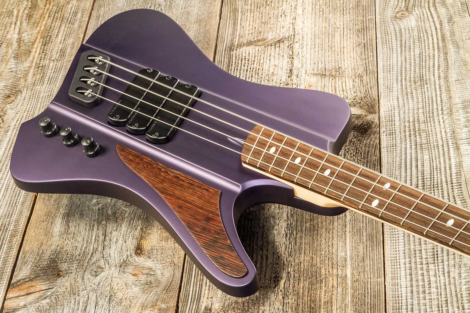 Dingwall Custom Shop D-roc 4c 3-pickups Wen #6982 - Purple To Faded Black - Bajo eléctrico de cuerpo sólido - Variation 2