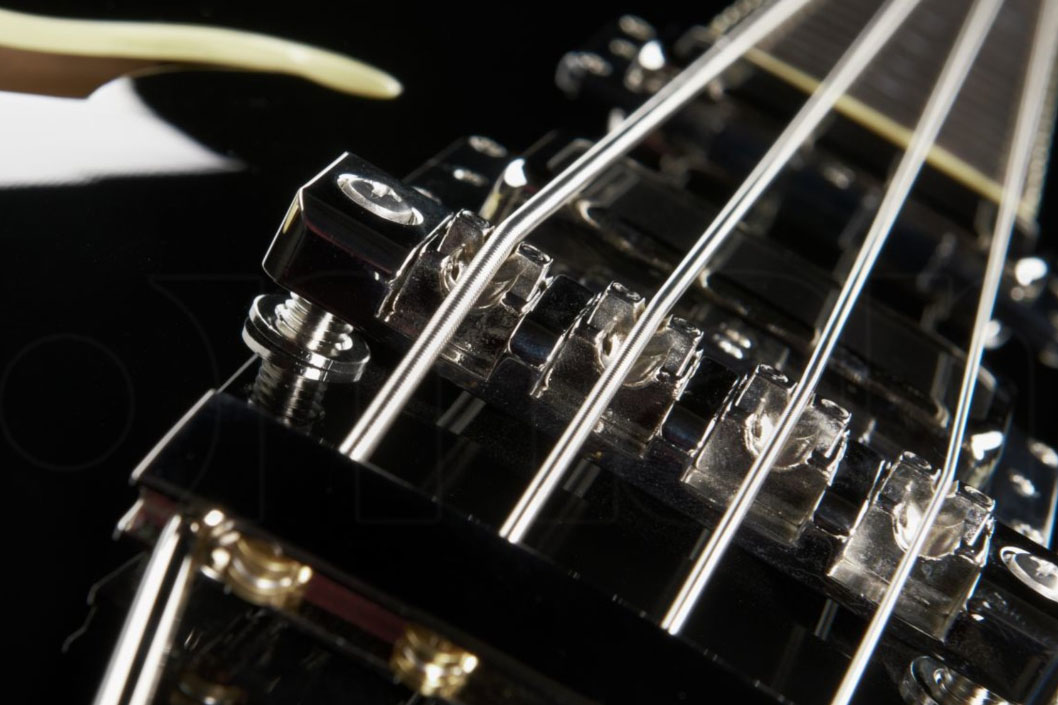 Duesenberg Starplayer Bass Shsc Rw - Black - Bajo eléctrico de cuerpo sólido - Variation 4
