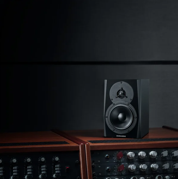 Dynaudio Lyd 5 Black - La PiÈce - Monitor de estudio activo - Variation 3