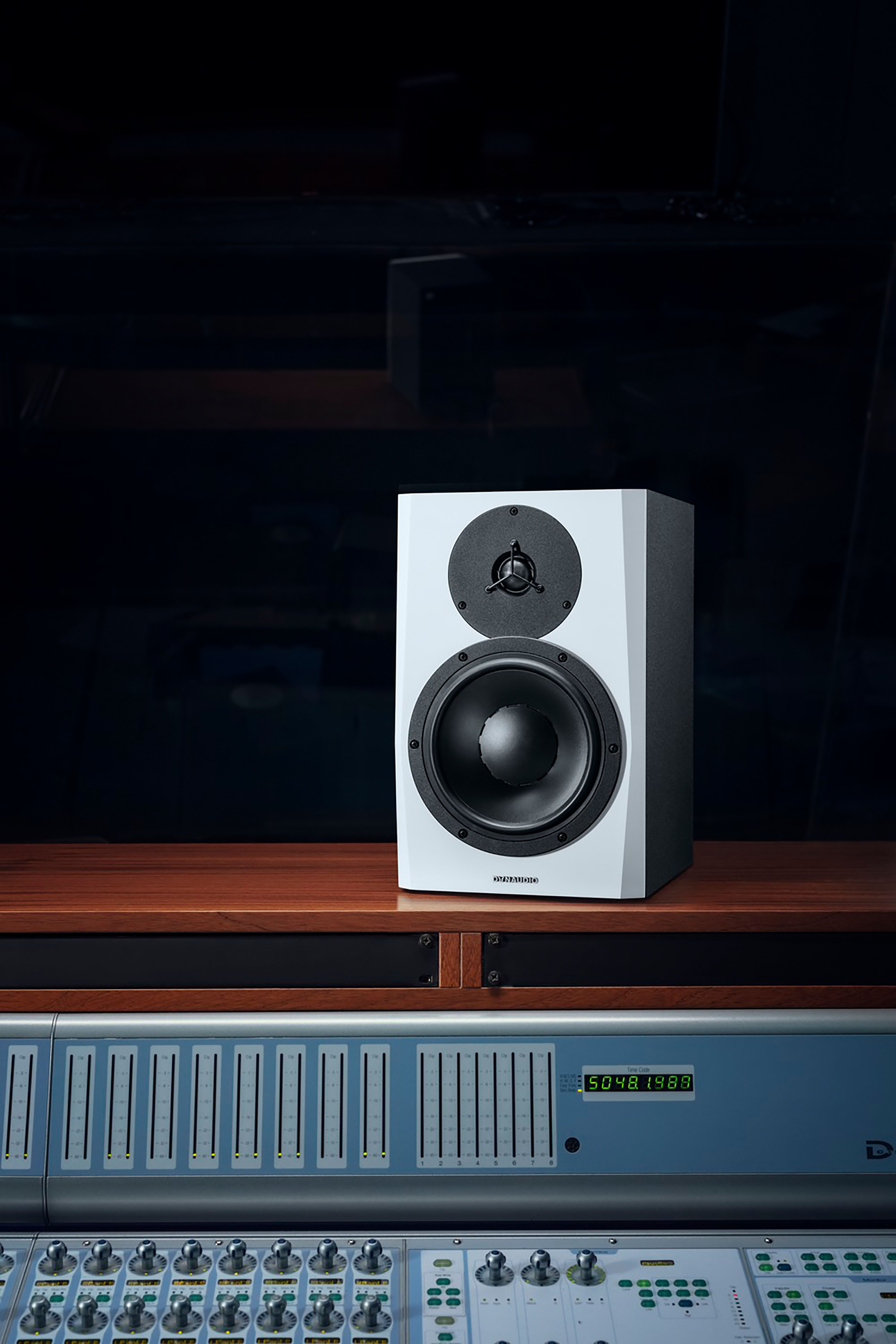 Dynaudio Lyd 8 B/w - La PiÈce - Monitor de estudio activo - Variation 4