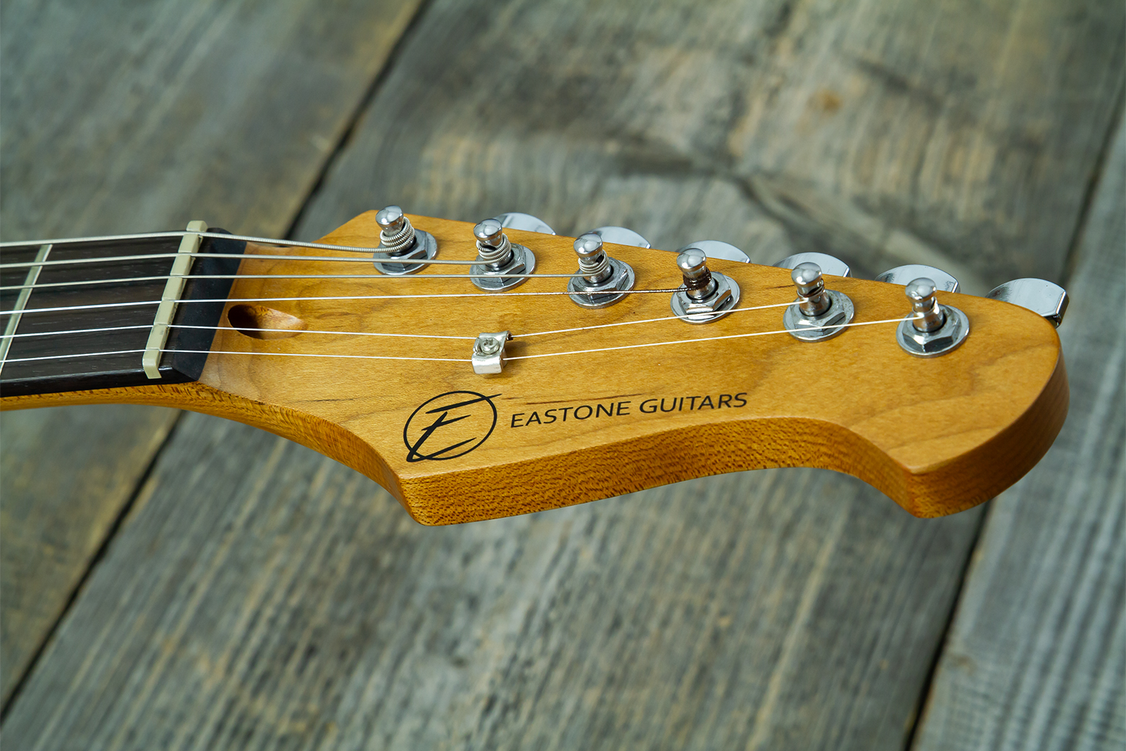 Eastone St-mini-blk 3s Trem Pur - Black - Guitarra eléctrica para niños - Variation 6