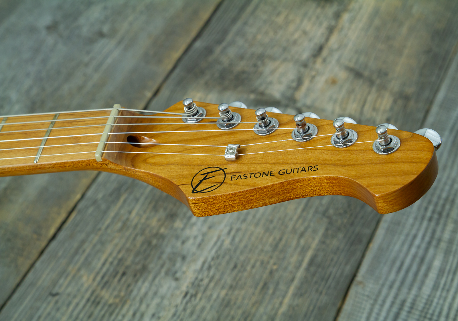 Eastone St100r-blk-mn 3s Trem Mn - Black - Guitarra eléctrica con forma de str. - Variation 9