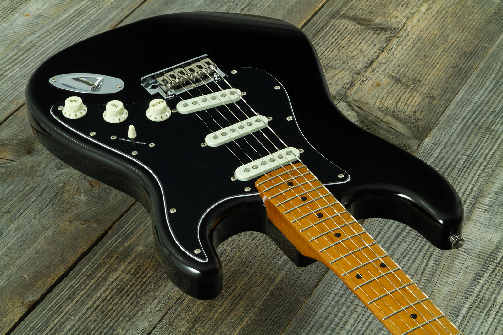 Eastone St100r-blk-mn 3s Trem Mn - Black - Guitarra eléctrica con forma de str. - Variation 2