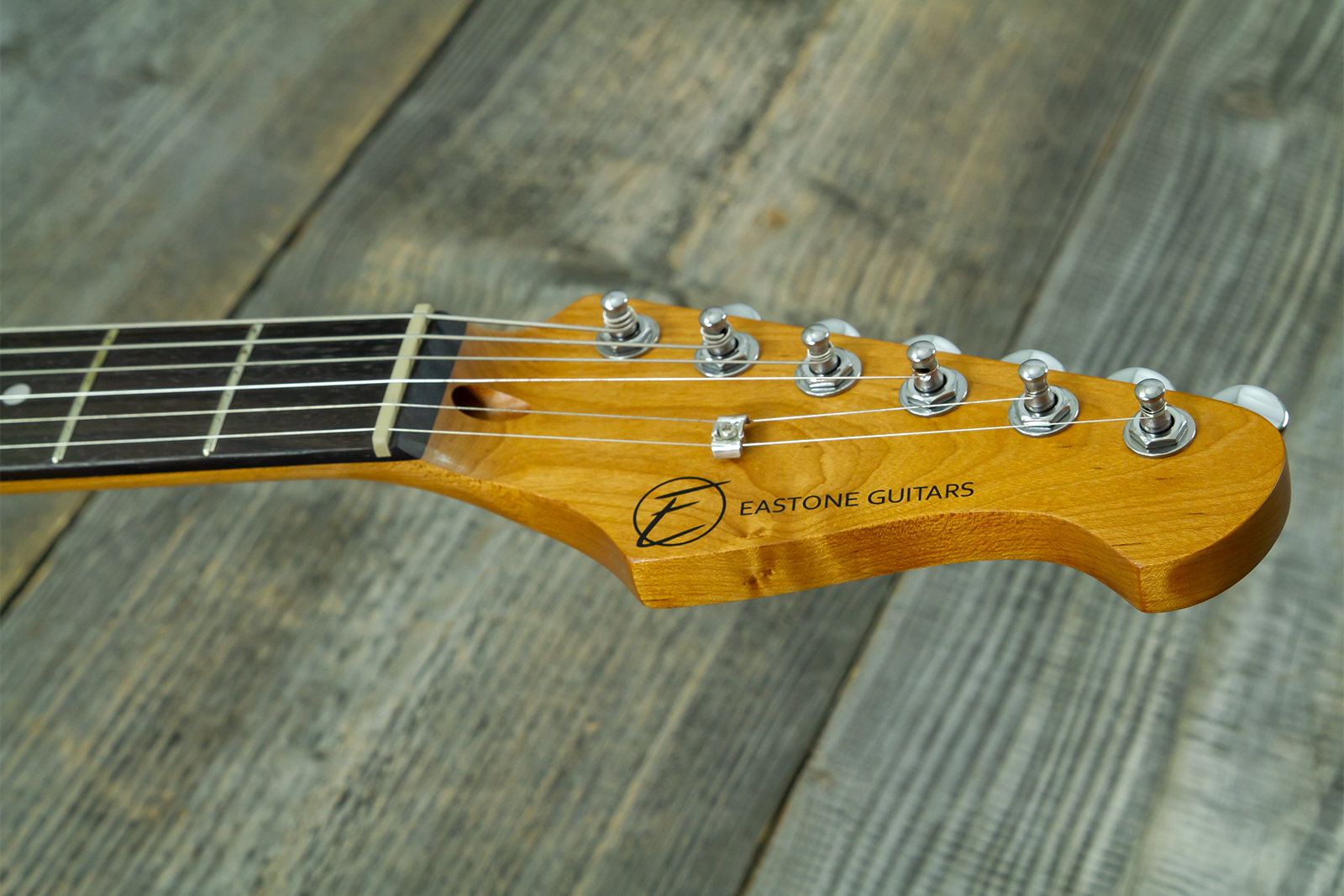 Eastone St100r-s3t-rw 3s Trem Rw - 3-tone Burst - Guitarra eléctrica con forma de str. - Variation 9