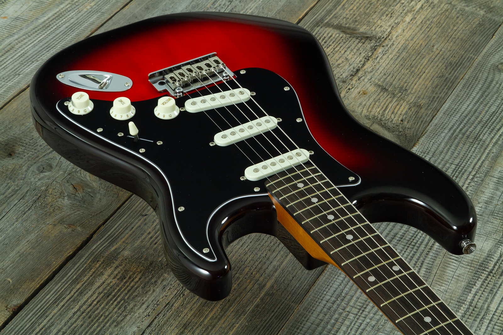 Eastone St100r-s3t-rw 3s Trem Rw - 3-tone Burst - Guitarra eléctrica con forma de str. - Variation 2