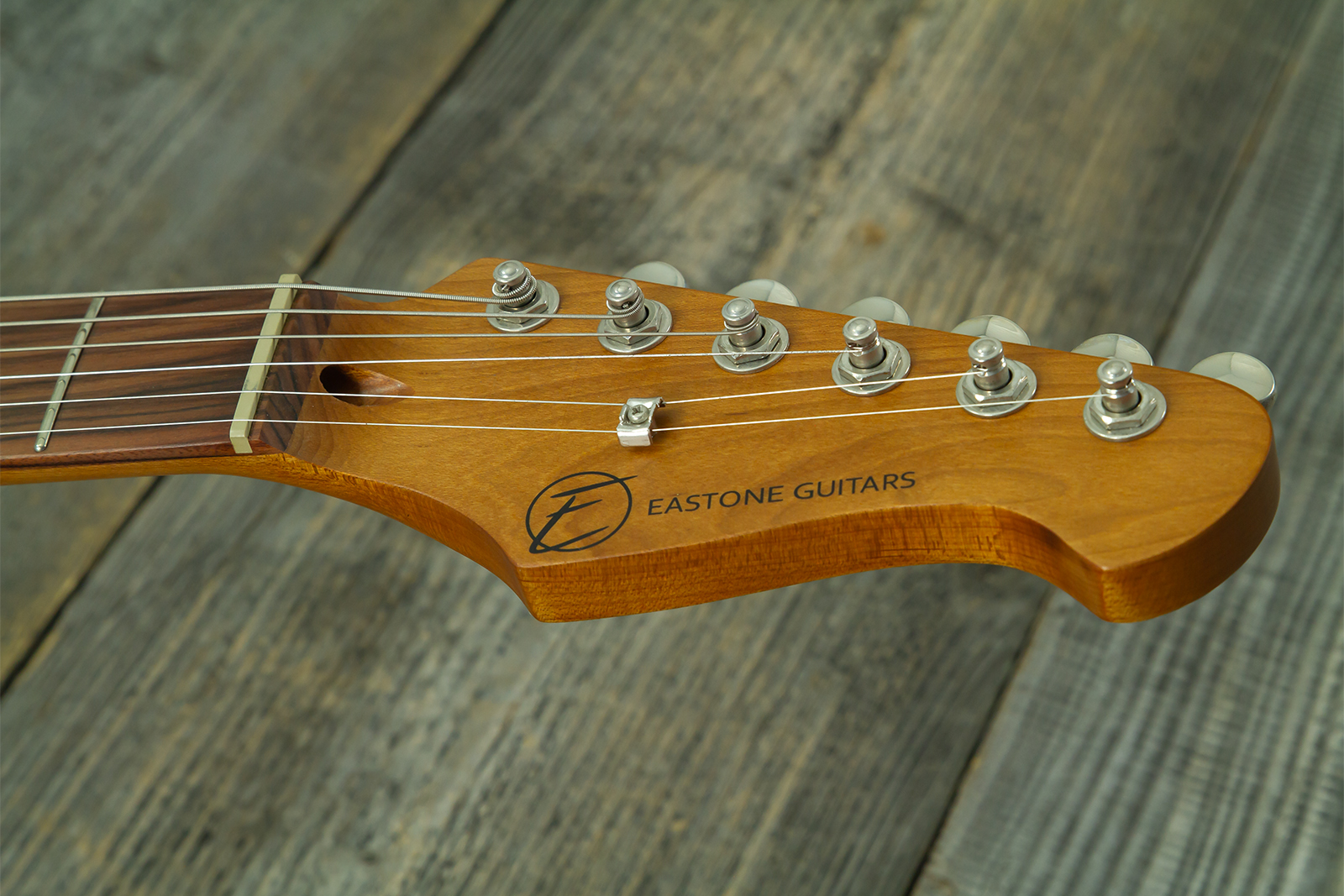 Eastone St500r-fs2t-rw 3s Trem Rw - 2-tone Burst - Guitarra eléctrica con forma de str. - Variation 9