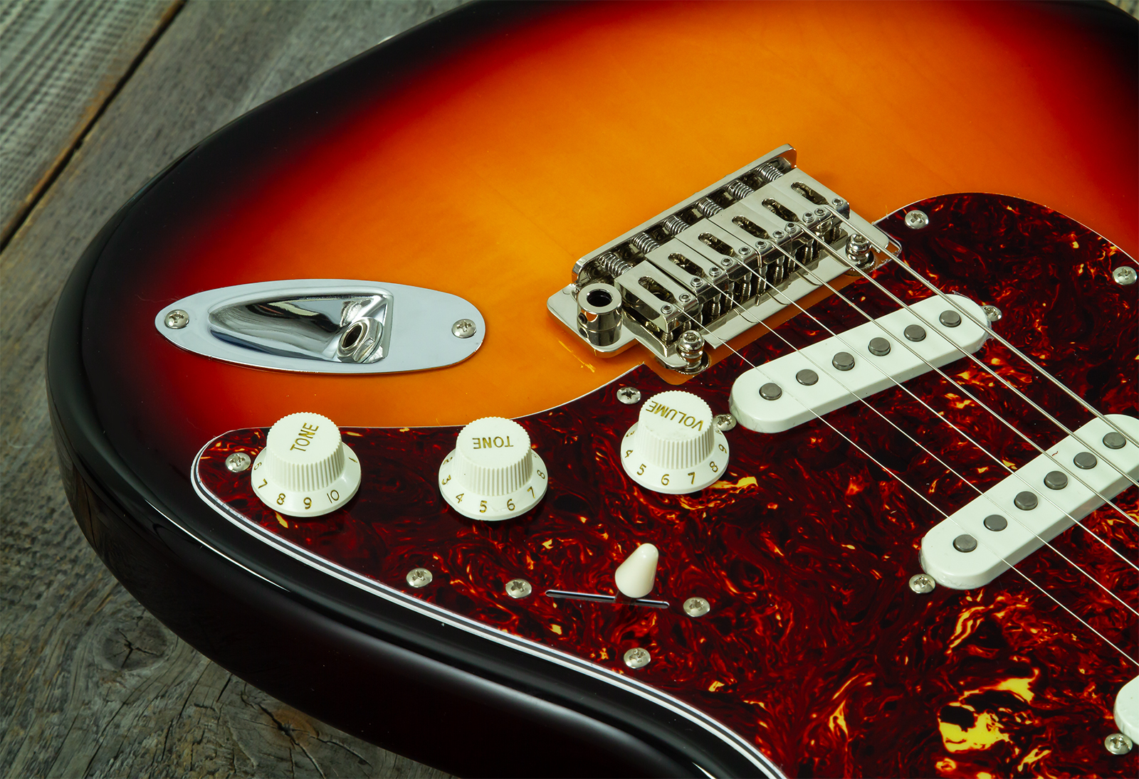 Eastone St500r-fs2t-rw 3s Trem Rw - 2-tone Burst - Guitarra eléctrica con forma de str. - Variation 3