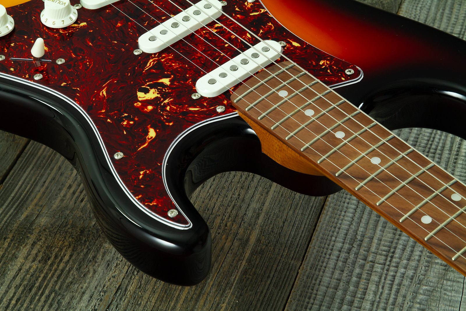 Eastone St500r-fs2t-rw 3s Trem Rw - 2-tone Burst - Guitarra eléctrica con forma de str. - Variation 4