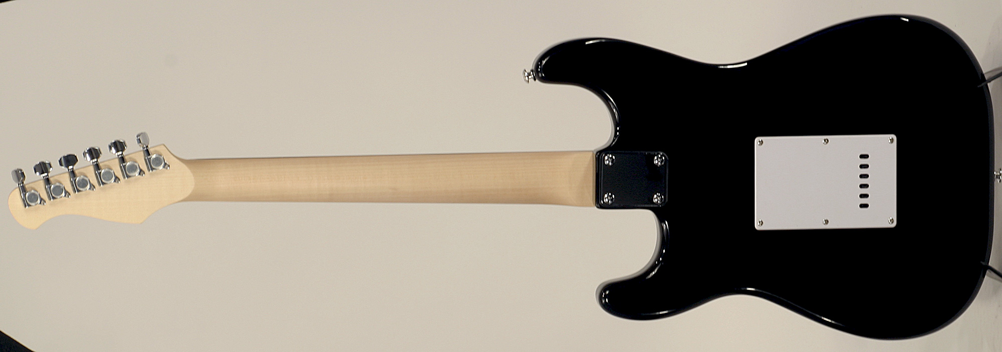 Eastone Str70-blk 3s Pur - Black - Guitarra eléctrica con forma de str. - Variation 2