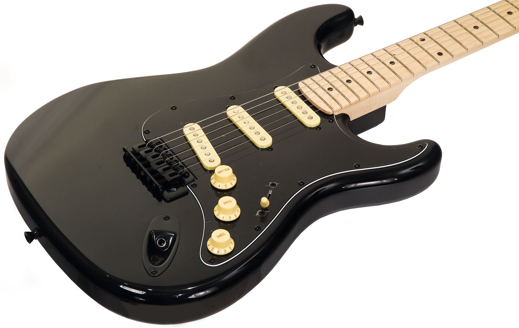 Eastone Str70 Gil Sss Trem Mn - Black - Guitarra eléctrica con forma de str. - Variation 1
