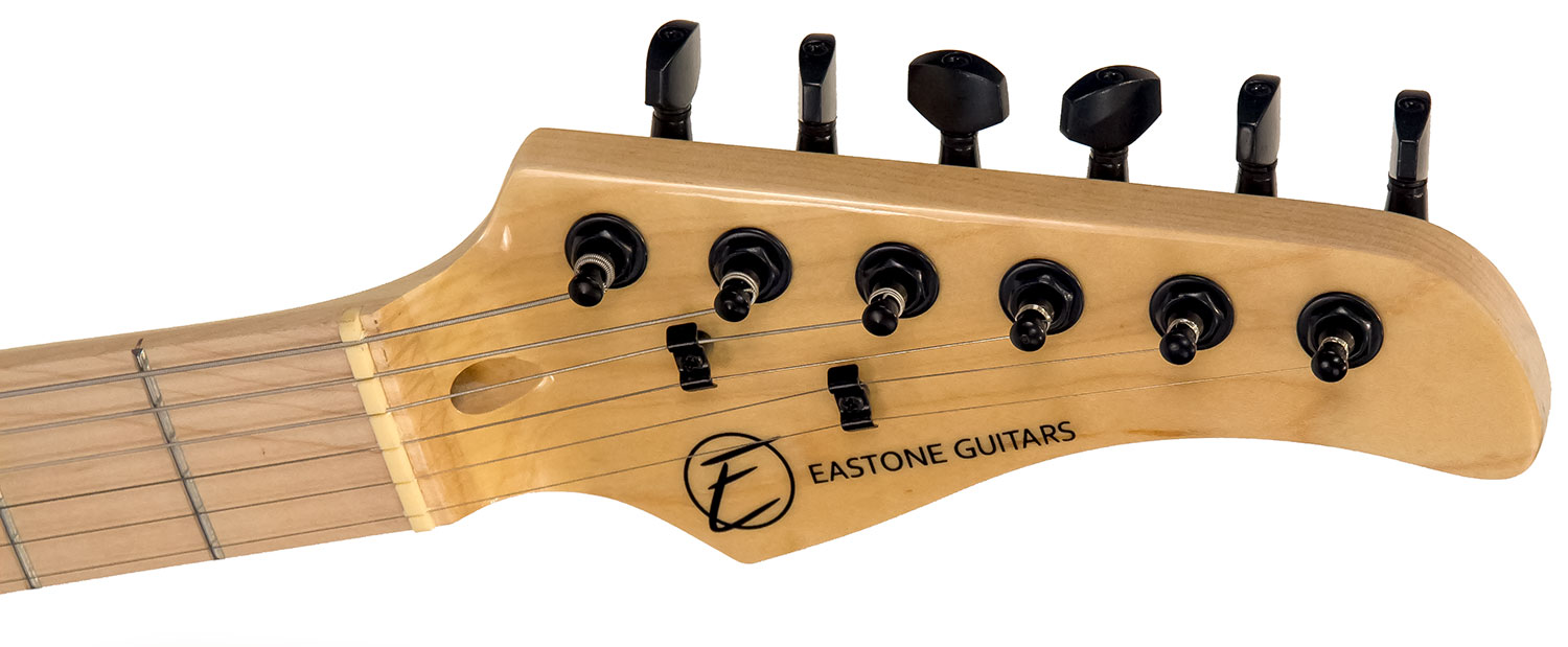 Eastone Str70 Gil Sss Trem Mn - Black - Guitarra eléctrica con forma de str. - Variation 4