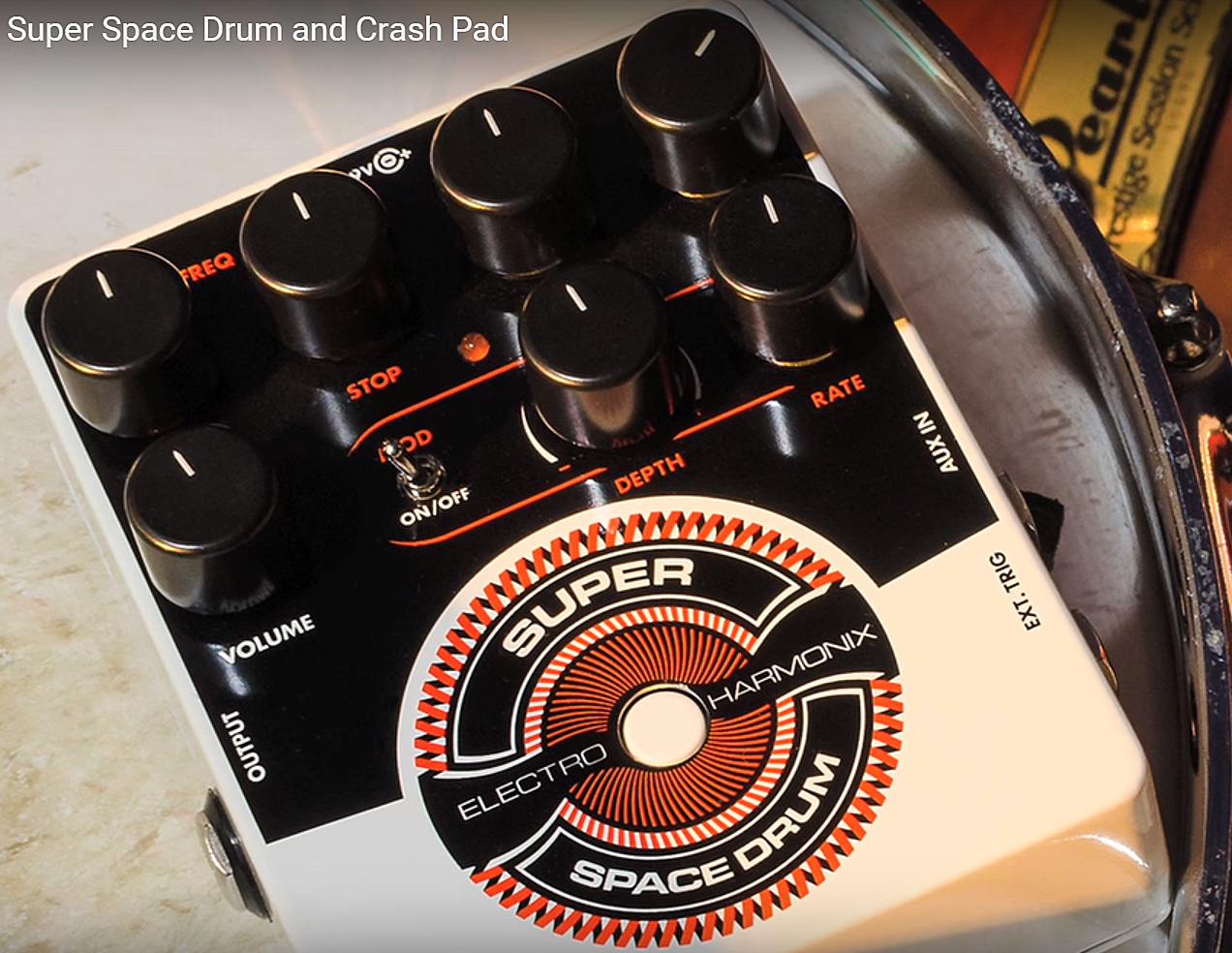 Electro Harmonix Super Space Drum Analog Drum Synthesizer - Pedal de armonización - Variation 1