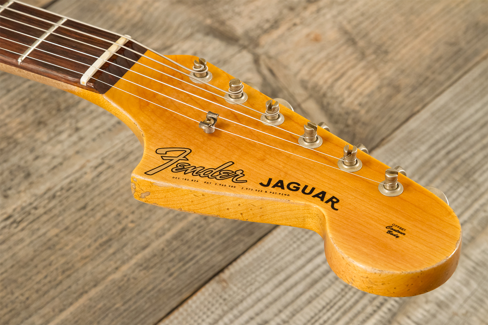Fender Custom Shop Jaguar 1962 Shsc 2s Trem Rw #r141280 - Heavy Relic Shell Pink O. 3-color Sunburst - Guitarra electrica retro rock - Variation 7