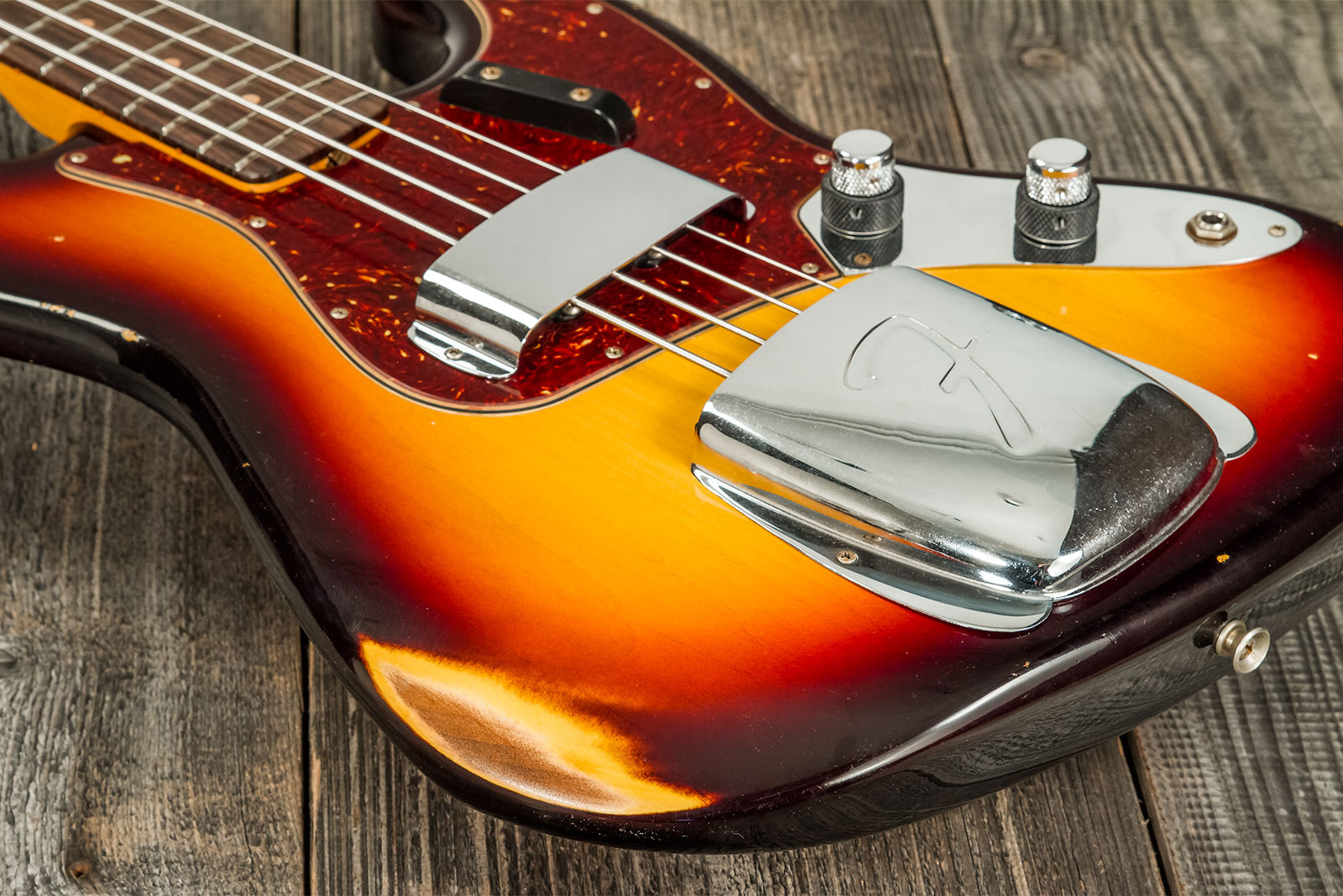 Fender Custom Shop  Jazz Bass 1962 Rw #cz569015 - Relic 3-color Sunburst - Bajo eléctrico de cuerpo sólido - Variation 4