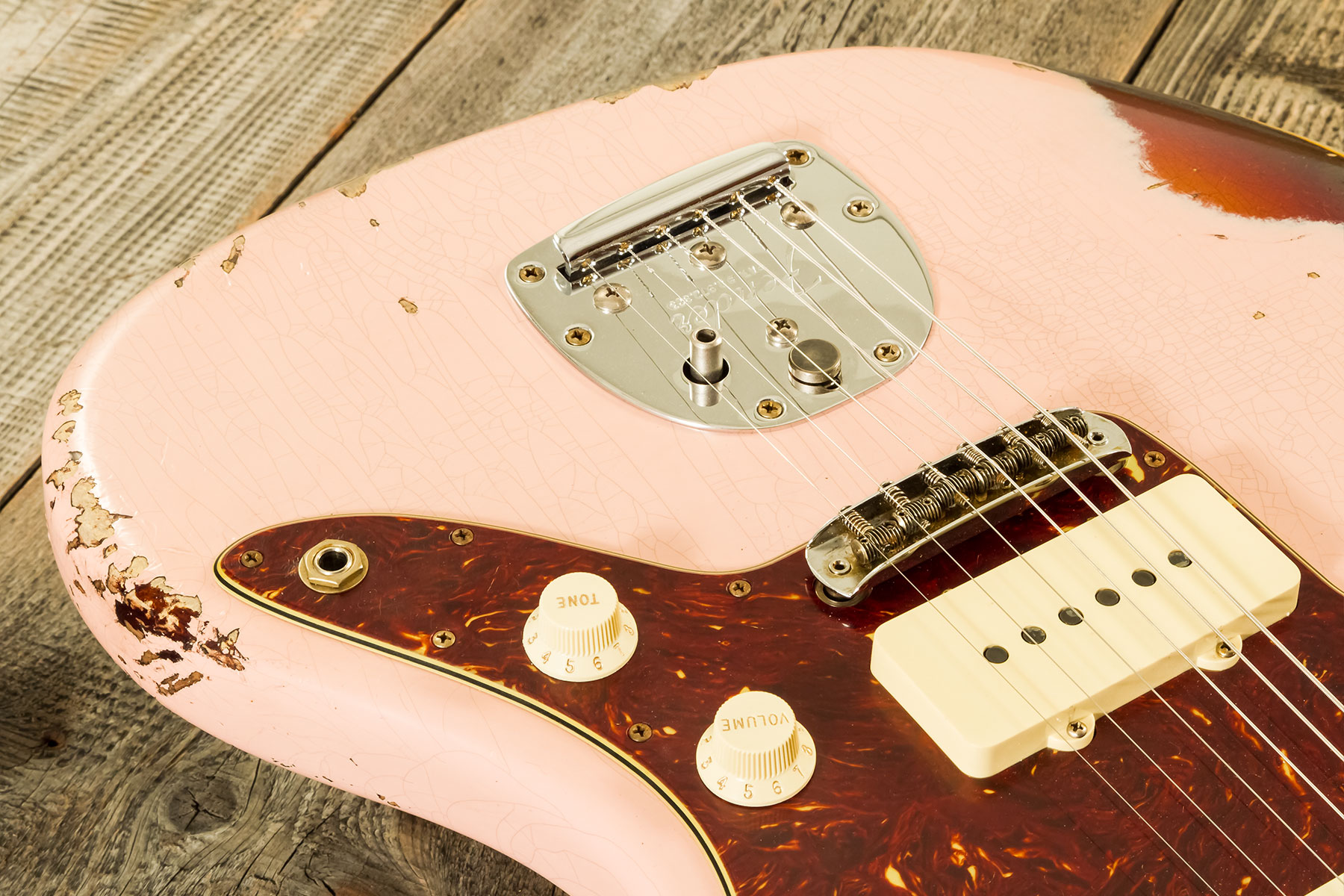 Fender Custom Shop Jazzmaster 1962 2s Trem Rw #r132659 - Heavy Relic Shell Pink O. 3-color Sunburst - Guitarra electrica retro rock - Variation 3