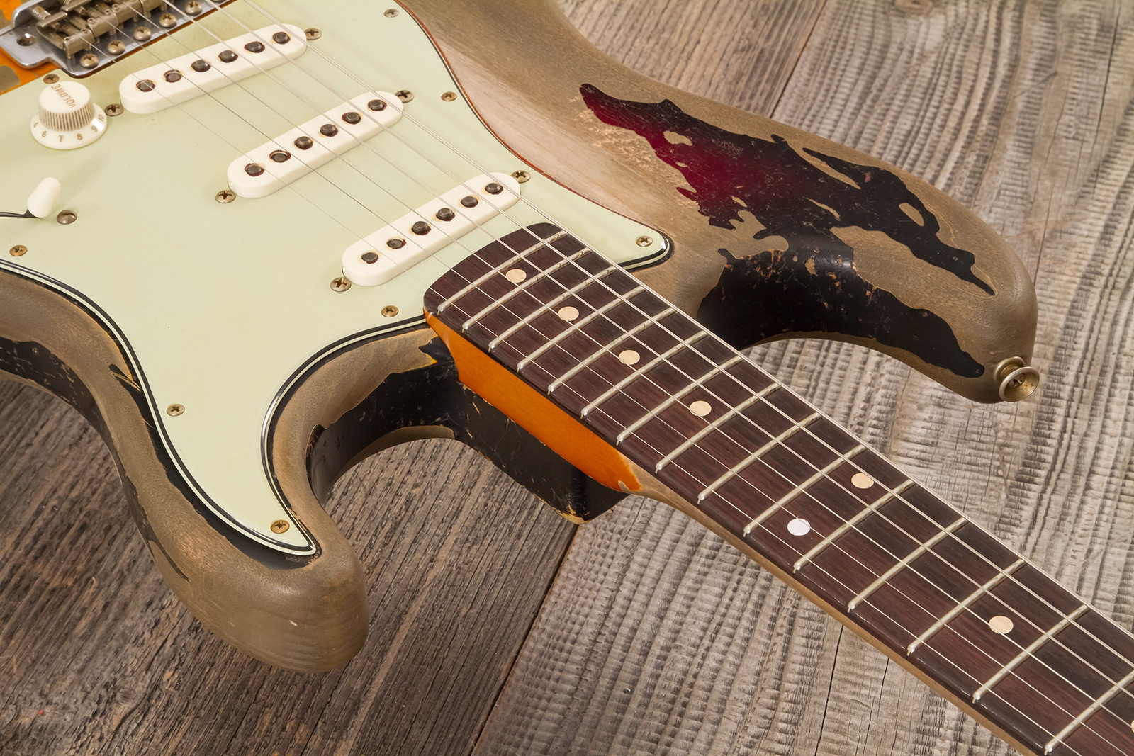 Fender Custom Shop Rory Gallagher Strat Masterbuilt D.wilson Signature 3s Trem Rw #cz574478 - Heavy Relic 3-color Sunburst - Guitarra eléctrica con fo