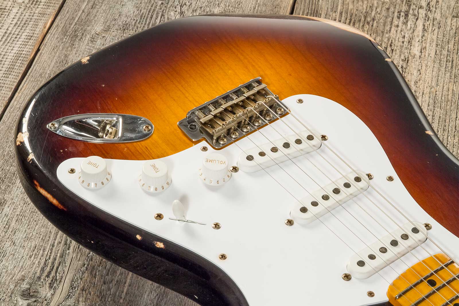 Fender Custom Shop Strat 1954 70th Anniv. 3s Trem Mn #xn4158 - Relic Wide-fade 2-color Sunburst - Guitarra eléctrica con forma de str. - Variation 3