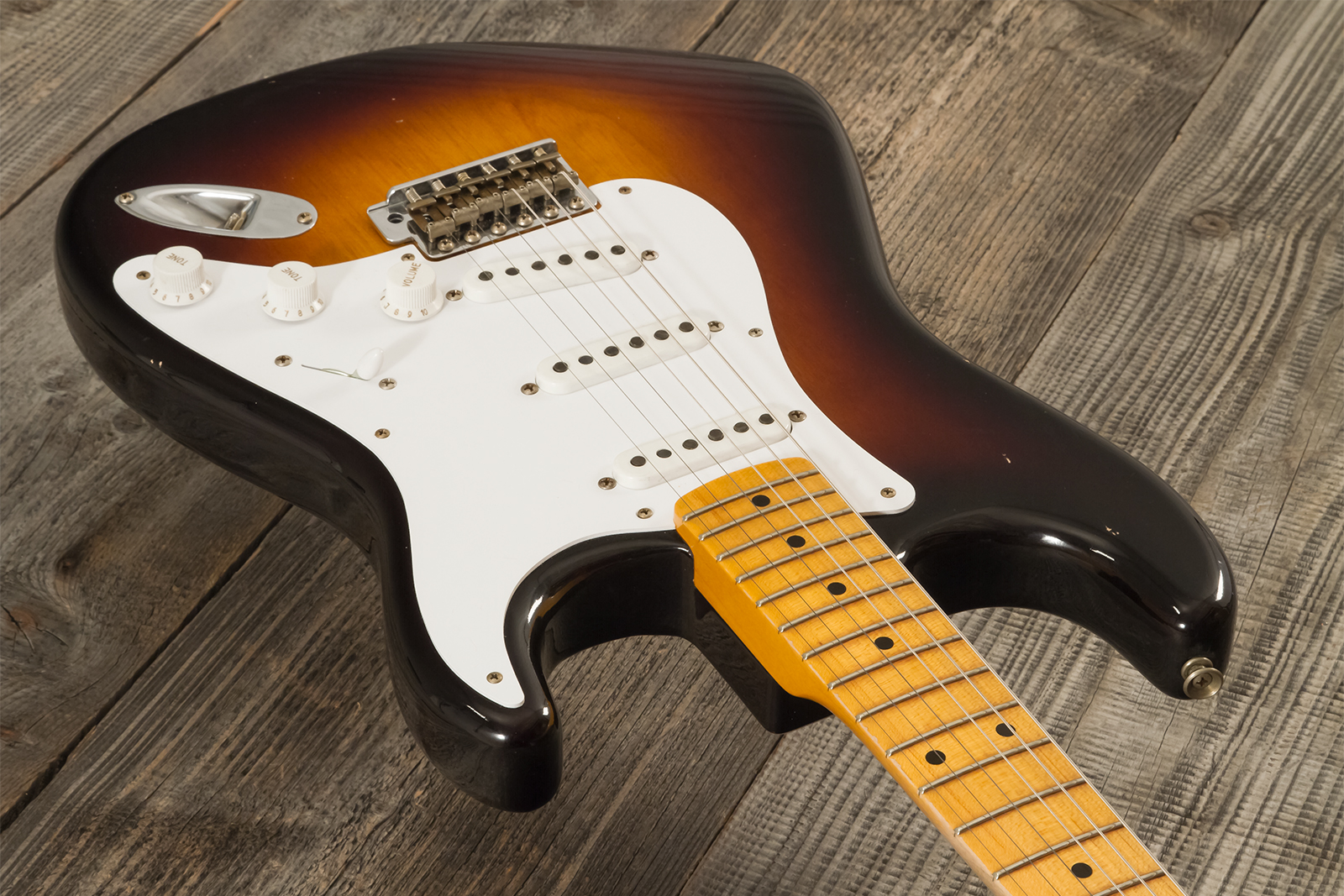 Fender Custom Shop Strat 1954 70th Anniv. 3s Trem Mn #xn4241 - Journeyman Relic Wide-fade 2-color Sunburst - Guitarra eléctrica con forma de str. - Va