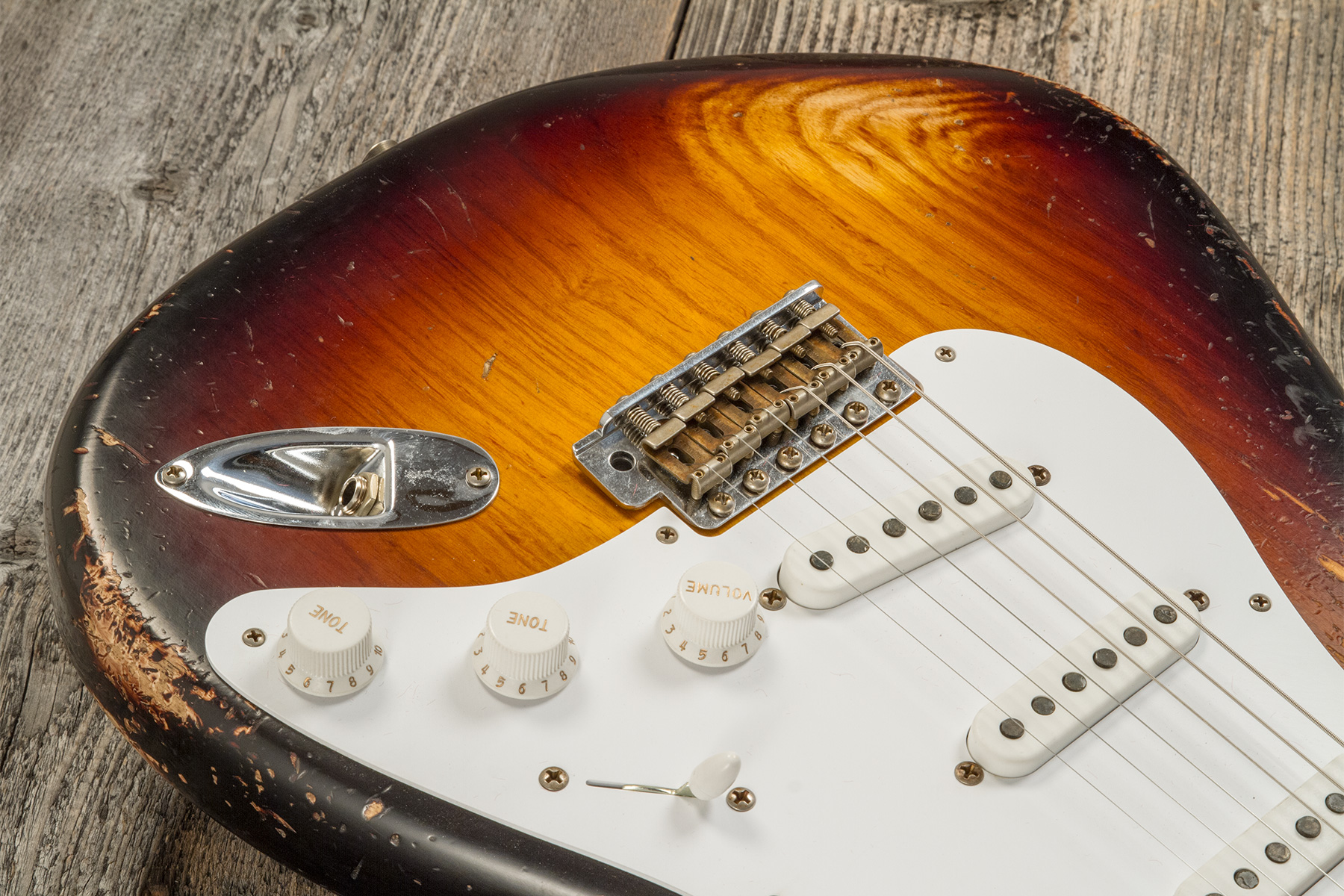 Fender Custom Shop Strat 1954 70th Anniv. 3s Trem Mn #xn4343 - Heavy Relic 2-color Sunburst - Guitarra eléctrica con forma de str. - Variation 3