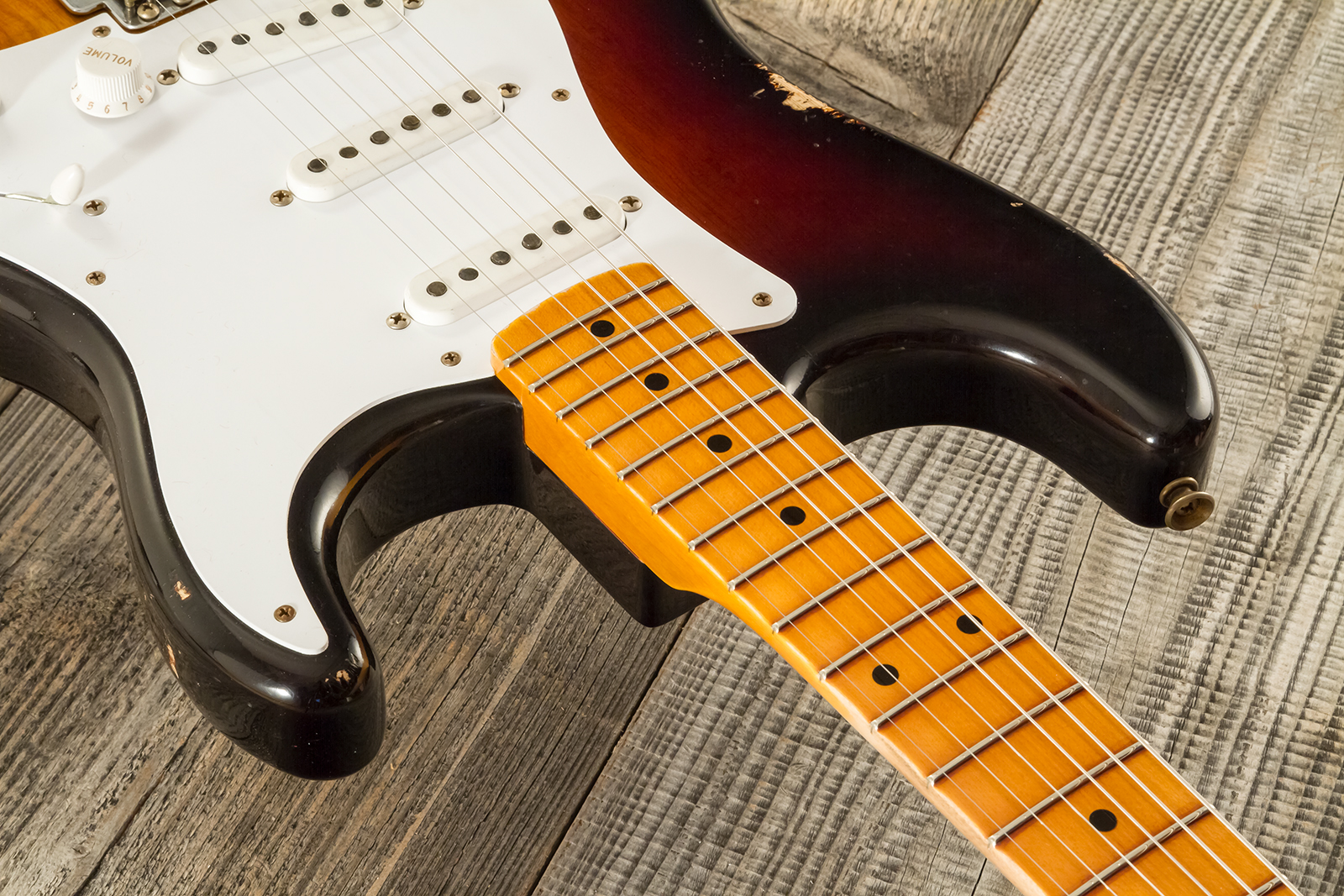 Fender Custom Shop Strat 1954 70th Anniv. 3s Trem Mn #xn4345 - Relic Wide-fade 2-color Sunburst - Guitarra eléctrica con forma de str. - Variation 4