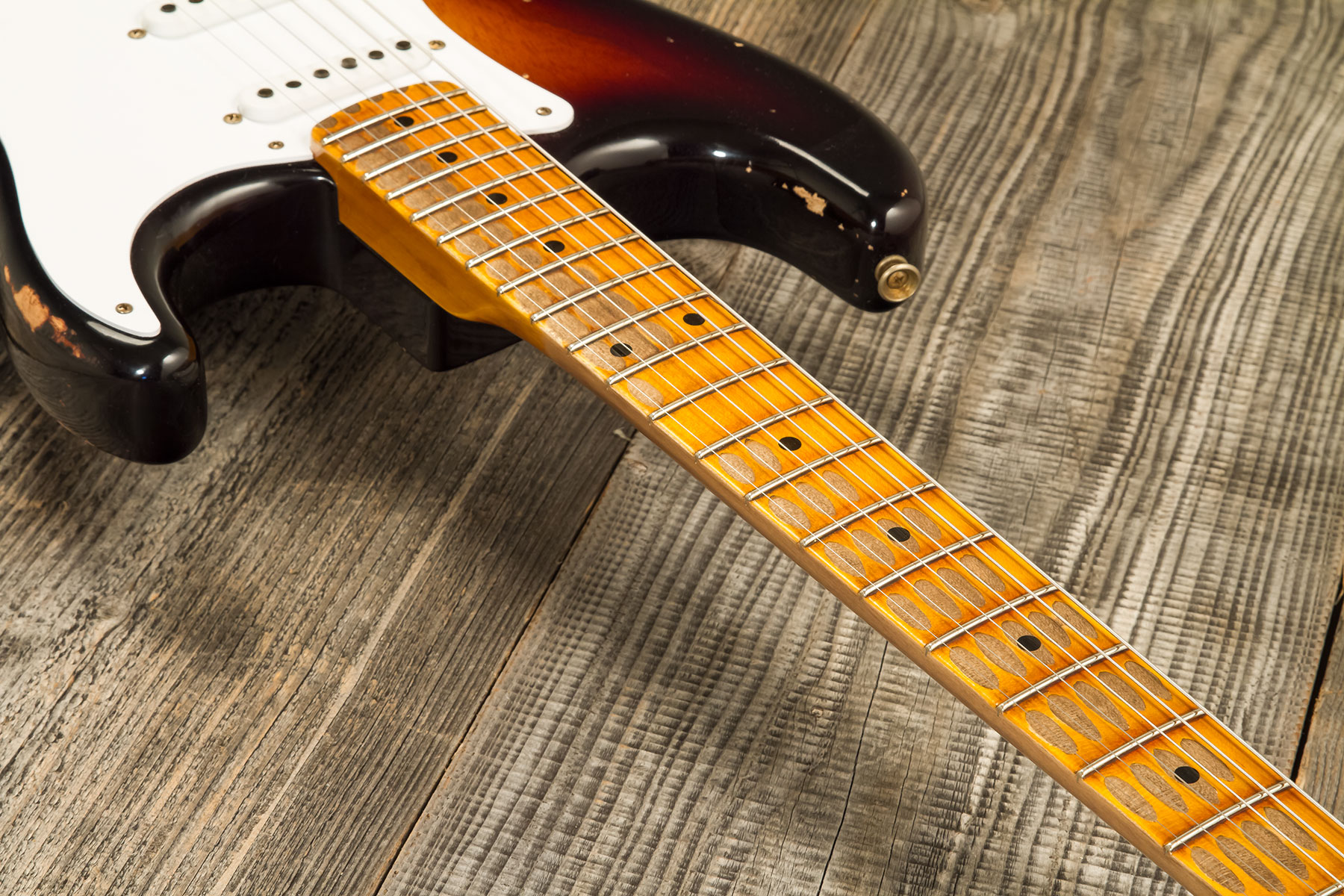 Fender Custom Shop Strat 1954 70th Anniv. 3s Trem Mn #xn4887 - Heavy Relic 2-color Sunburst - Guitarra eléctrica con forma de str. - Variation 6