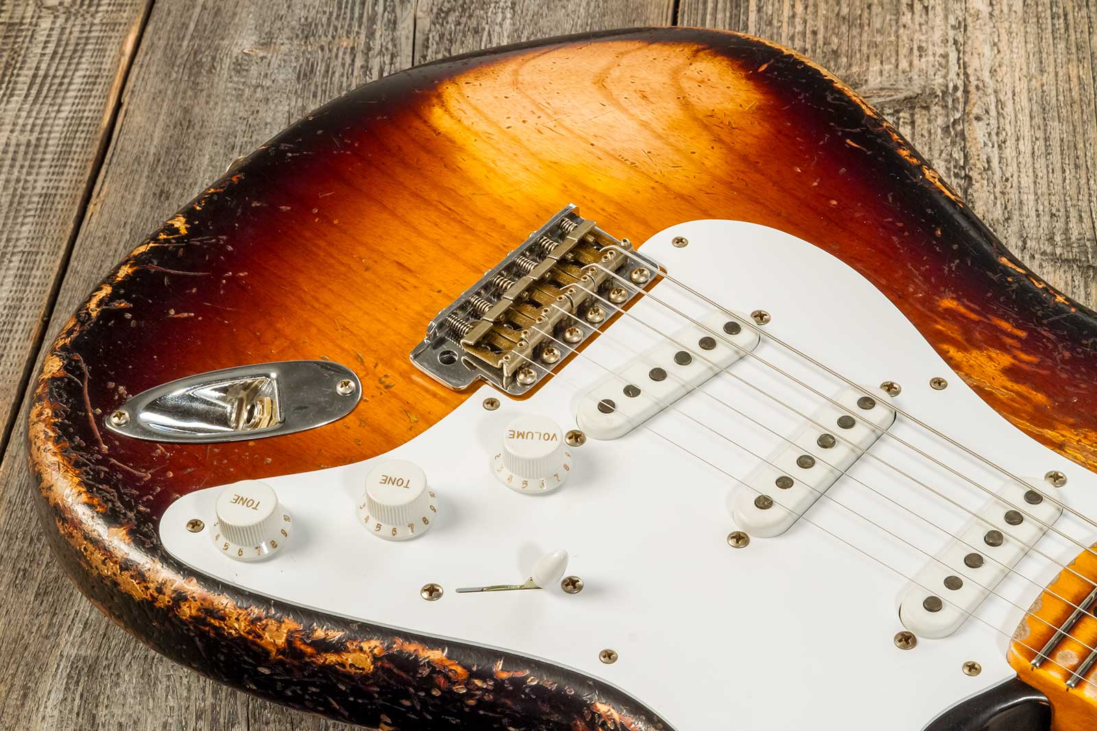 Fender Custom Shop Strat 1954 70th Anniv. Mn #xn4378 - Super Heavy Relic 2-color Sunburst - Guitarra eléctrica con forma de str. - Variation 3