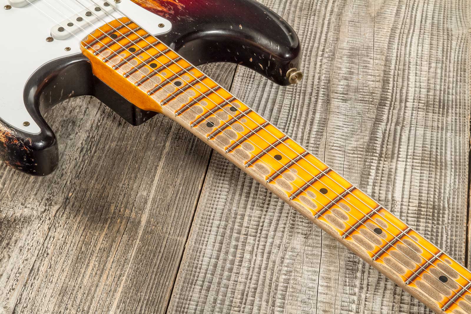 Fender Custom Shop Strat 1954 70th Anniv. Mn #xn4378 - Super Heavy Relic 2-color Sunburst - Guitarra eléctrica con forma de str. - Variation 4