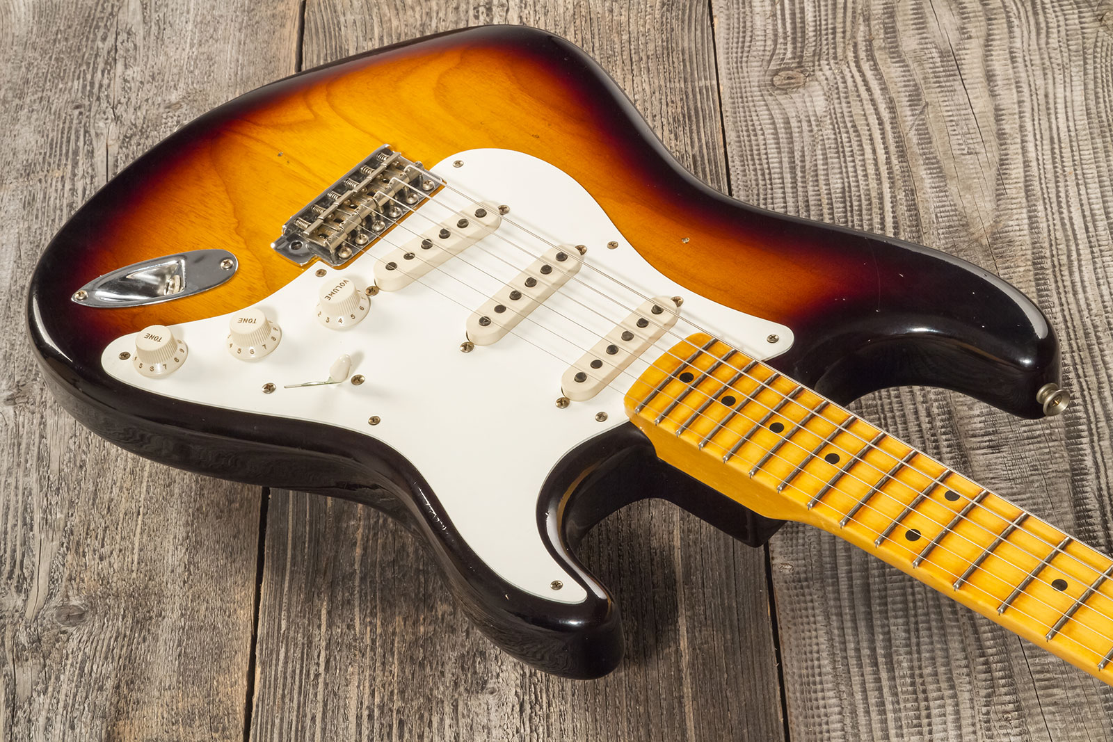 Fender Custom Shop Strat 1955 3s Trem Mn #r130058 - Journeyman Relic 2-color Sunburst - Guitarra eléctrica con forma de str. - Variation 3