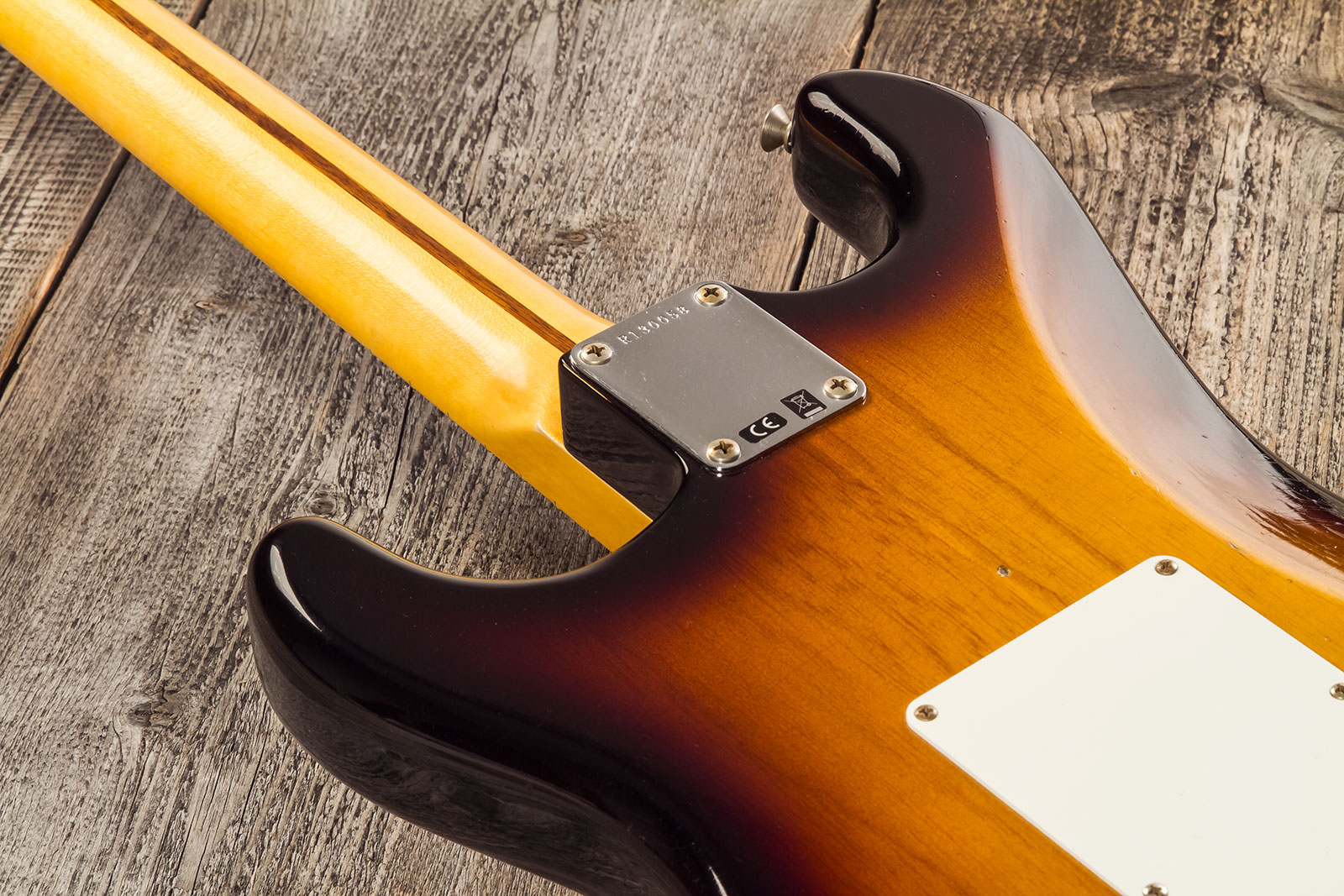 Fender Custom Shop Strat 1955 3s Trem Mn #r130058 - Journeyman Relic 2-color Sunburst - Guitarra eléctrica con forma de str. - Variation 8