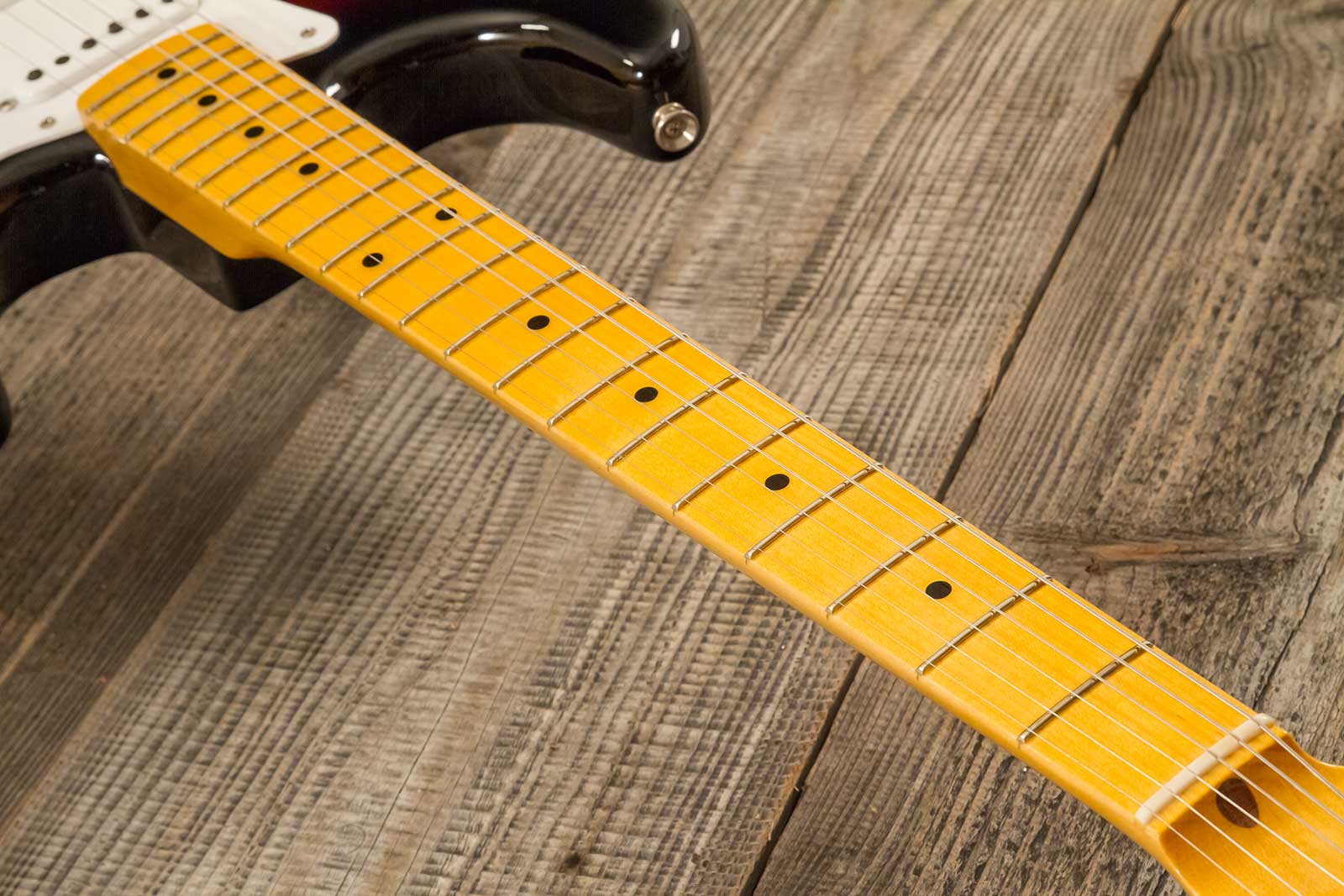 Fender Custom Shop Strat 1955 Vintage Custom Hardtail 3s Ht Mn #r142055 - Time Capsule 2-color Sunburst - Guitarra eléctrica con forma de str. - Varia