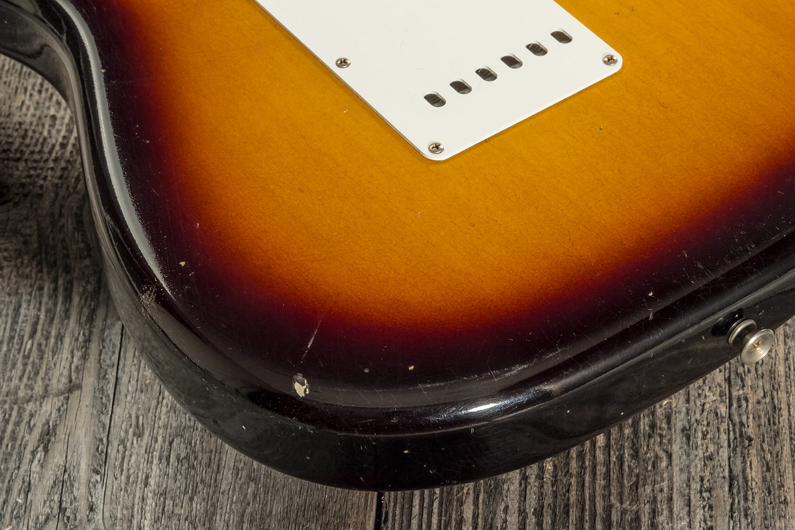 Fender Custom Shop Strat 1956 3s Trem Mn #cz571884 - Journeyman Relic Aged 2-color Sunburst - Guitarra eléctrica con forma de str. - Variation 7