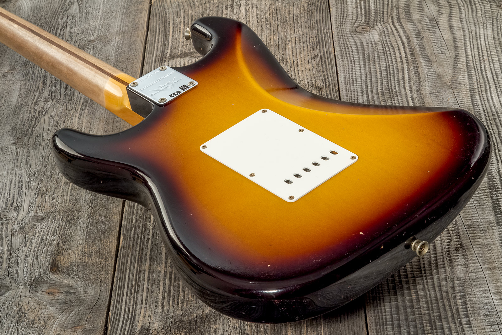 Fender Custom Shop Strat 1956 3s Trem Mn #cz575333 - Journeyman Relic 2-color Sunburst - Guitarra eléctrica con forma de str. - Variation 4
