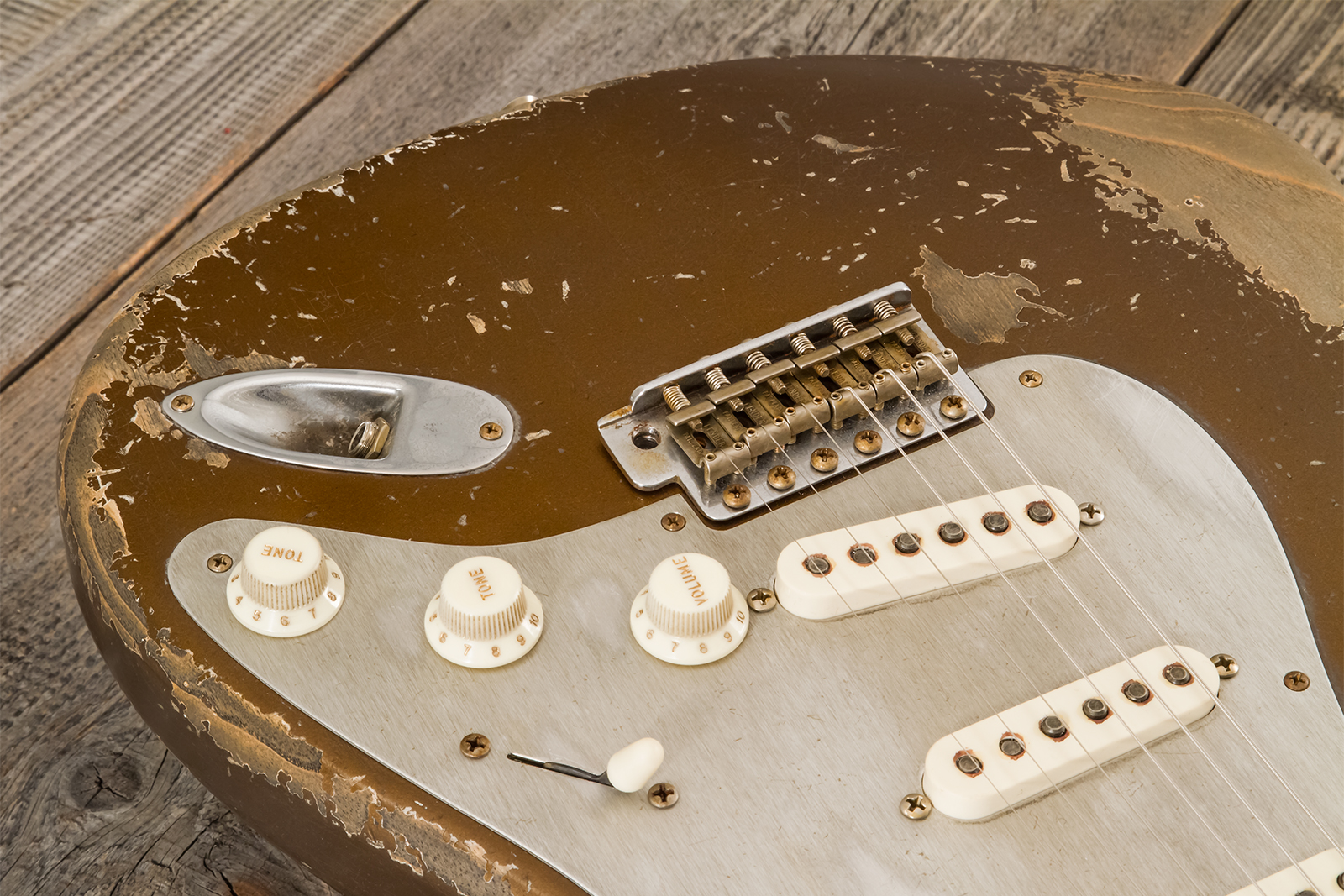 Fender Custom Shop Strat 1957 Masterbuilt D.wilson 3s Trem Mn #cz578116 - Relic Bronze - Guitarra eléctrica con forma de str. - Variation 3