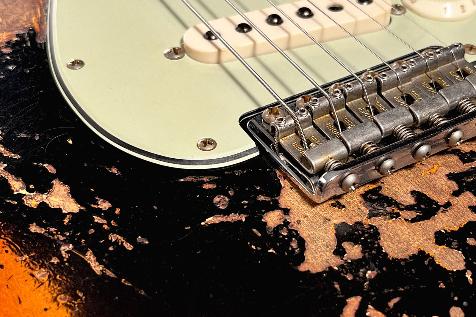 Fender Custom Shop Strat 1959 3s Trem Rw #cz576154 - Super Heavy Relic Black O. 3-color Sunburst - Guitarra eléctrica con forma de str. - Variation 5
