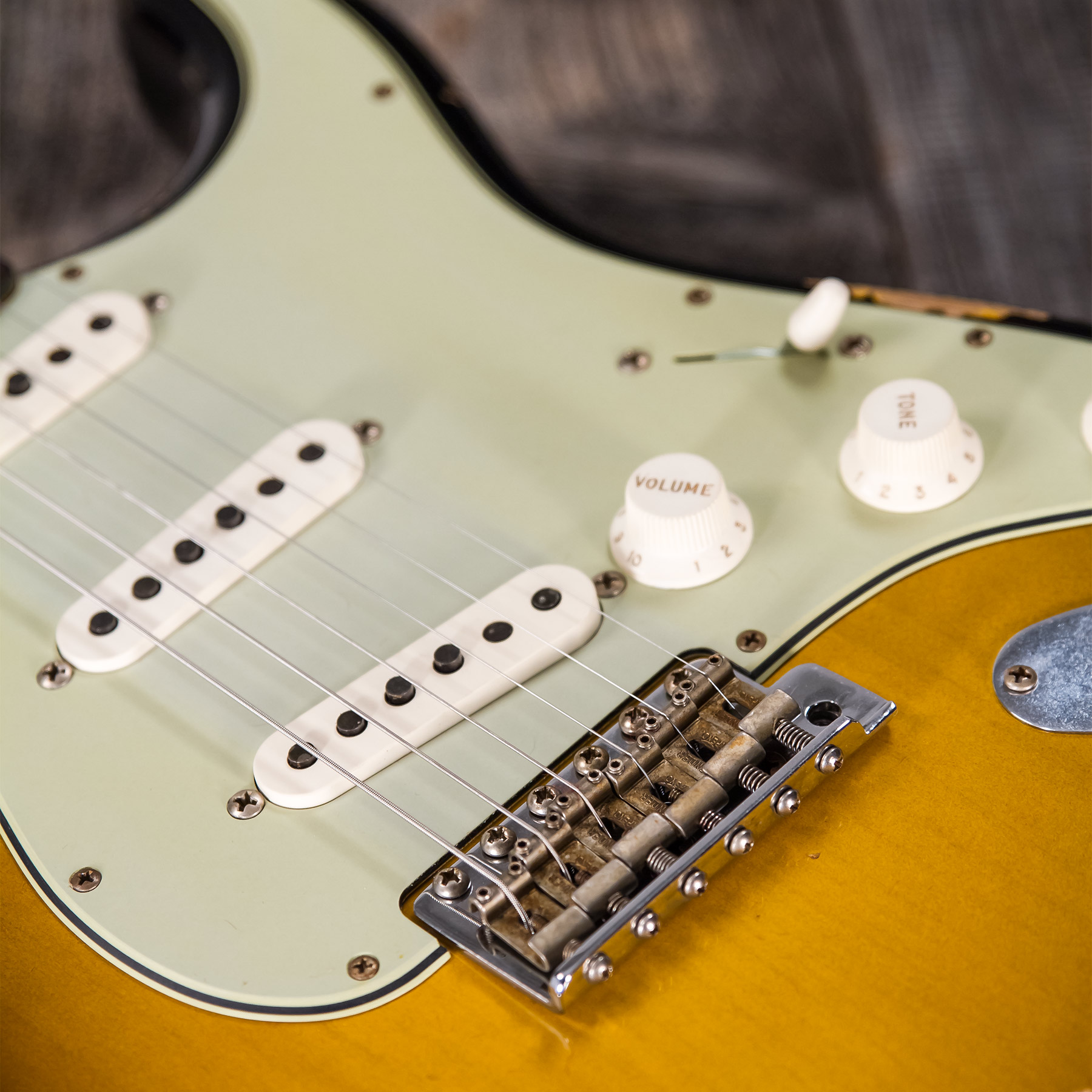 Fender Custom Shop Strat 1959 3s Trem Rw #r117661 - Relic 2-color Sunburst - Guitarra eléctrica con forma de str. - Variation 6