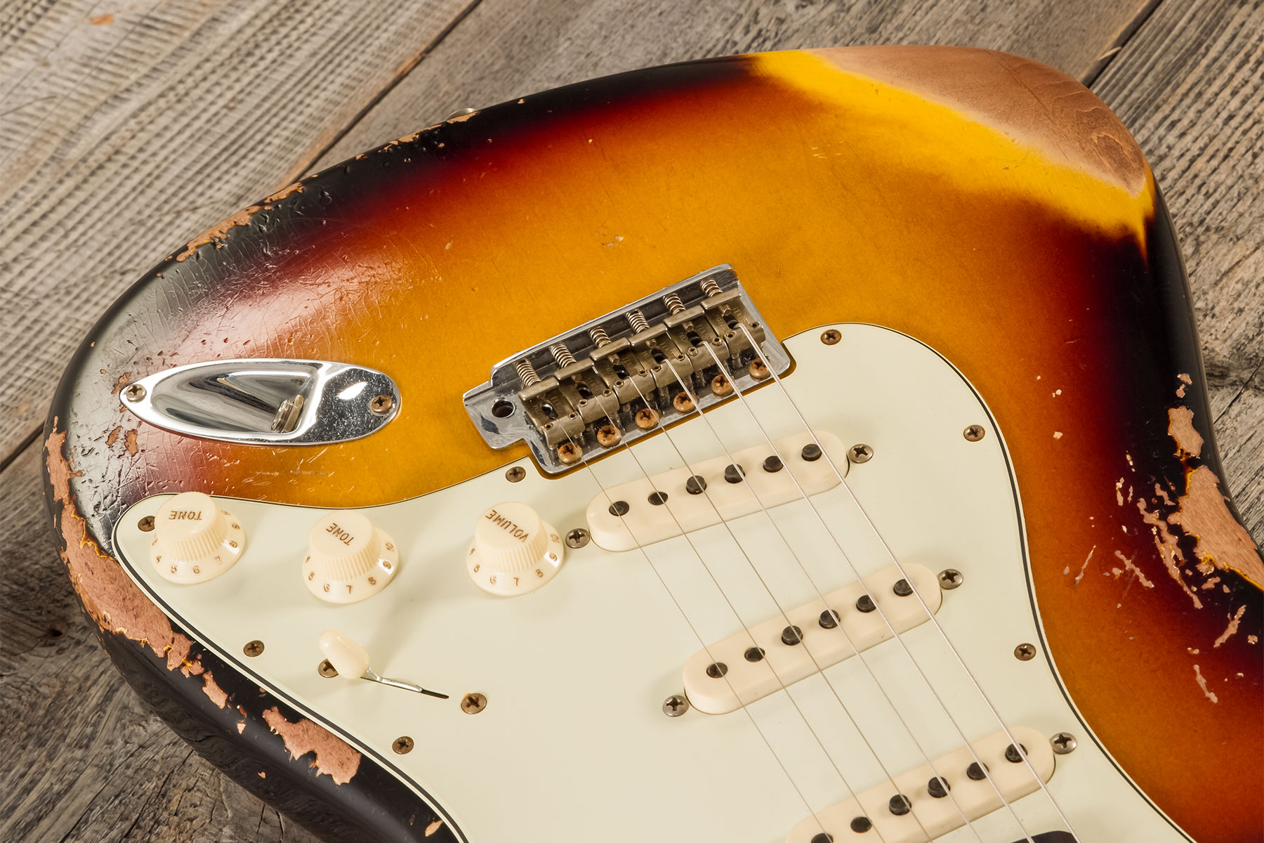 Fender Custom Shop Strat 1960 3s Trem Rw #cz578789 - Heavy Relic 3-color Sunburst - Guitarra eléctrica con forma de str. - Variation 3