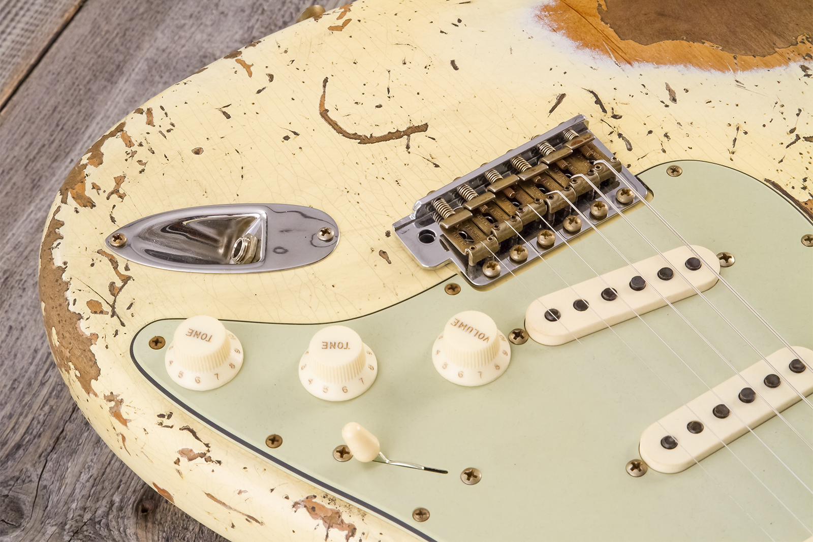 Fender Custom Shop Strat 1960 Dual Mag Ii Rw #cz563967 - Super Heavy Relic Vintage White - Guitarra eléctrica con forma de str. - Variation 4