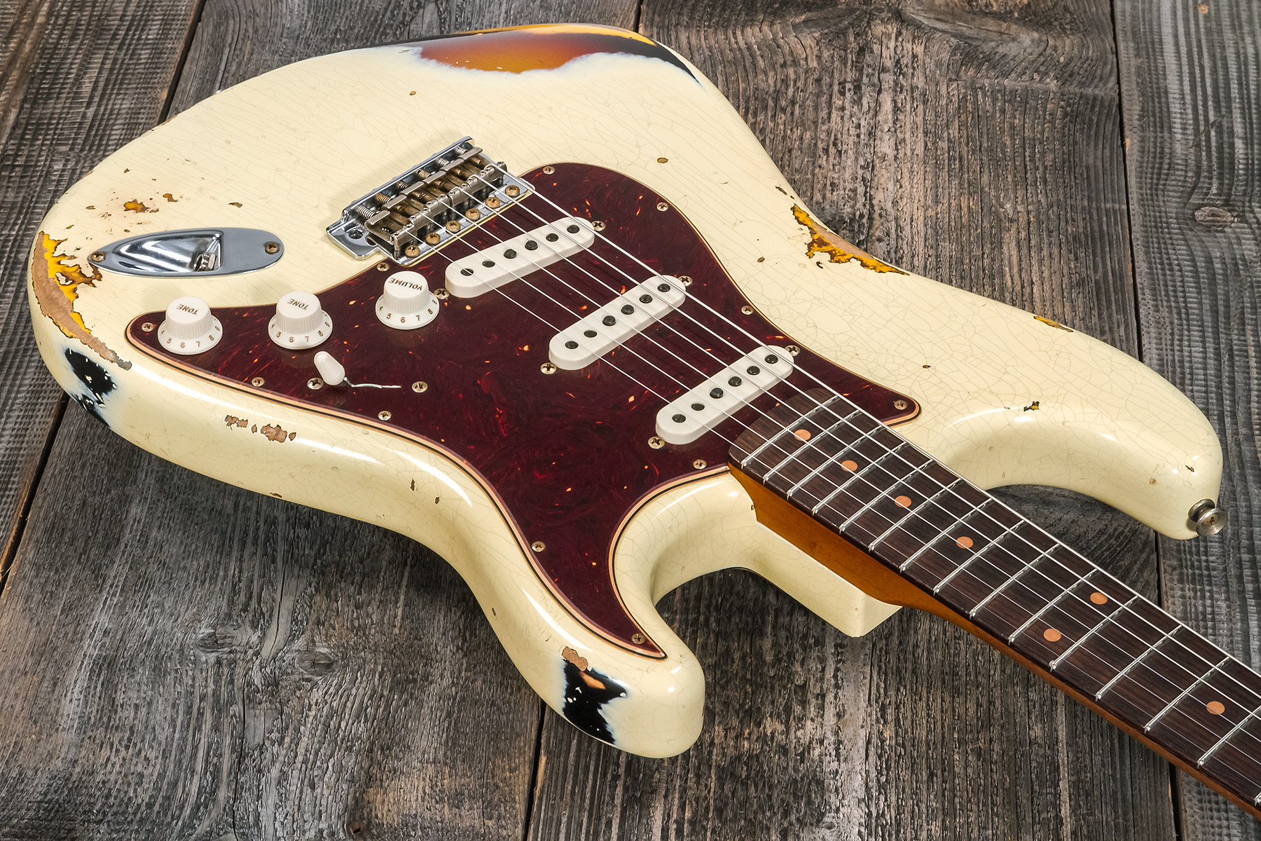 Fender Custom Shop Strat 1961 3s Trem Rw #cz563376 - Heavy Relic Vintage White/3-color Sunburst - Guitarra eléctrica con forma de str. - Variation 2